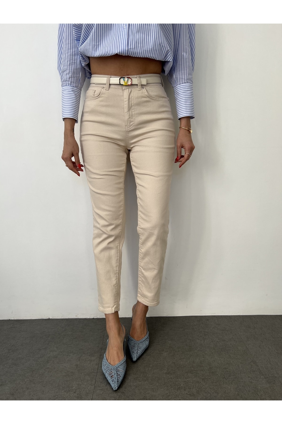 Bolesa Suadiye  Krem Standart Kalıp Mom-fit Jean - Görsel 2