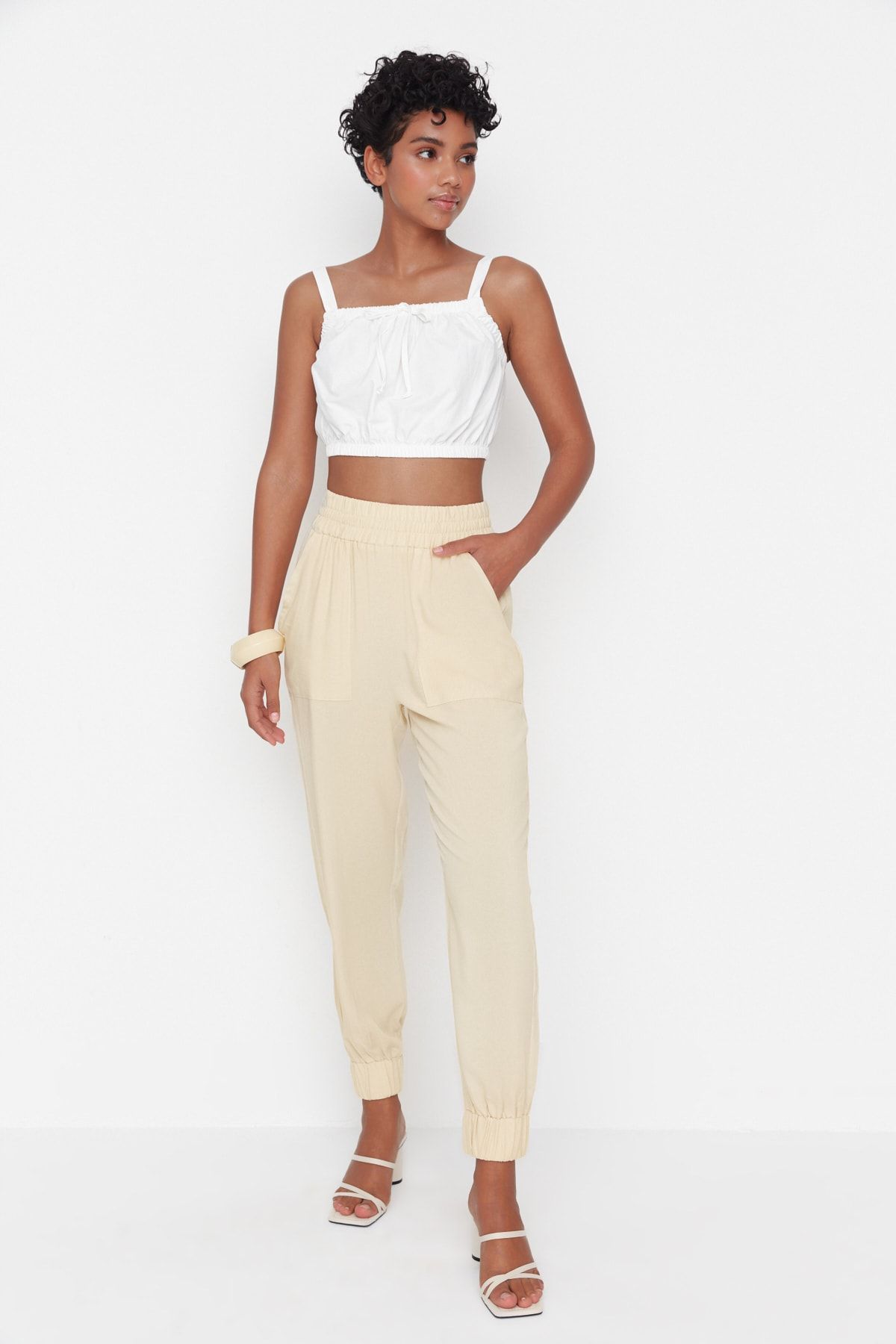 Trendyol Collection Hose Gelb Relaxed
