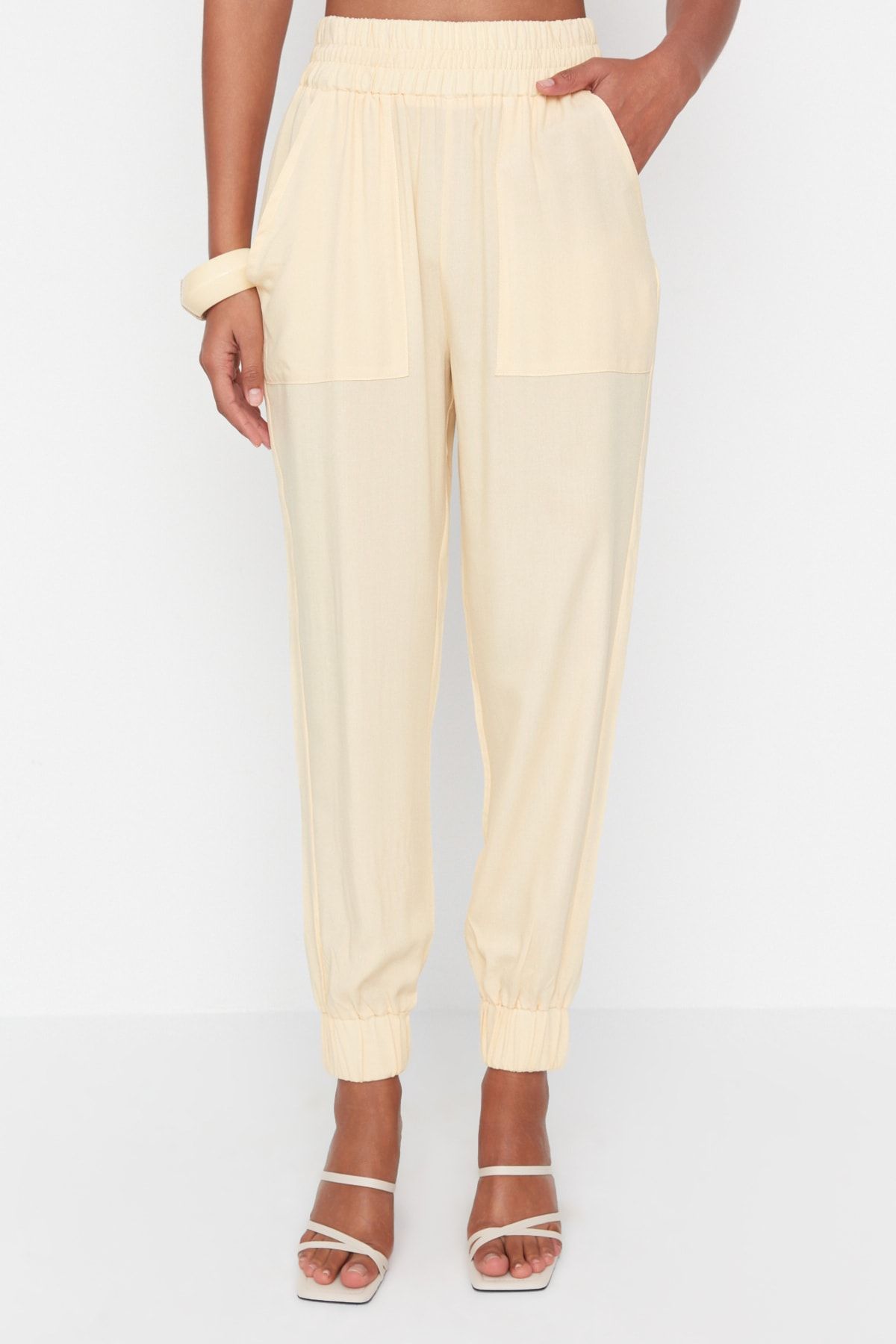 Trendyol Collection Hose Gelb Relaxed