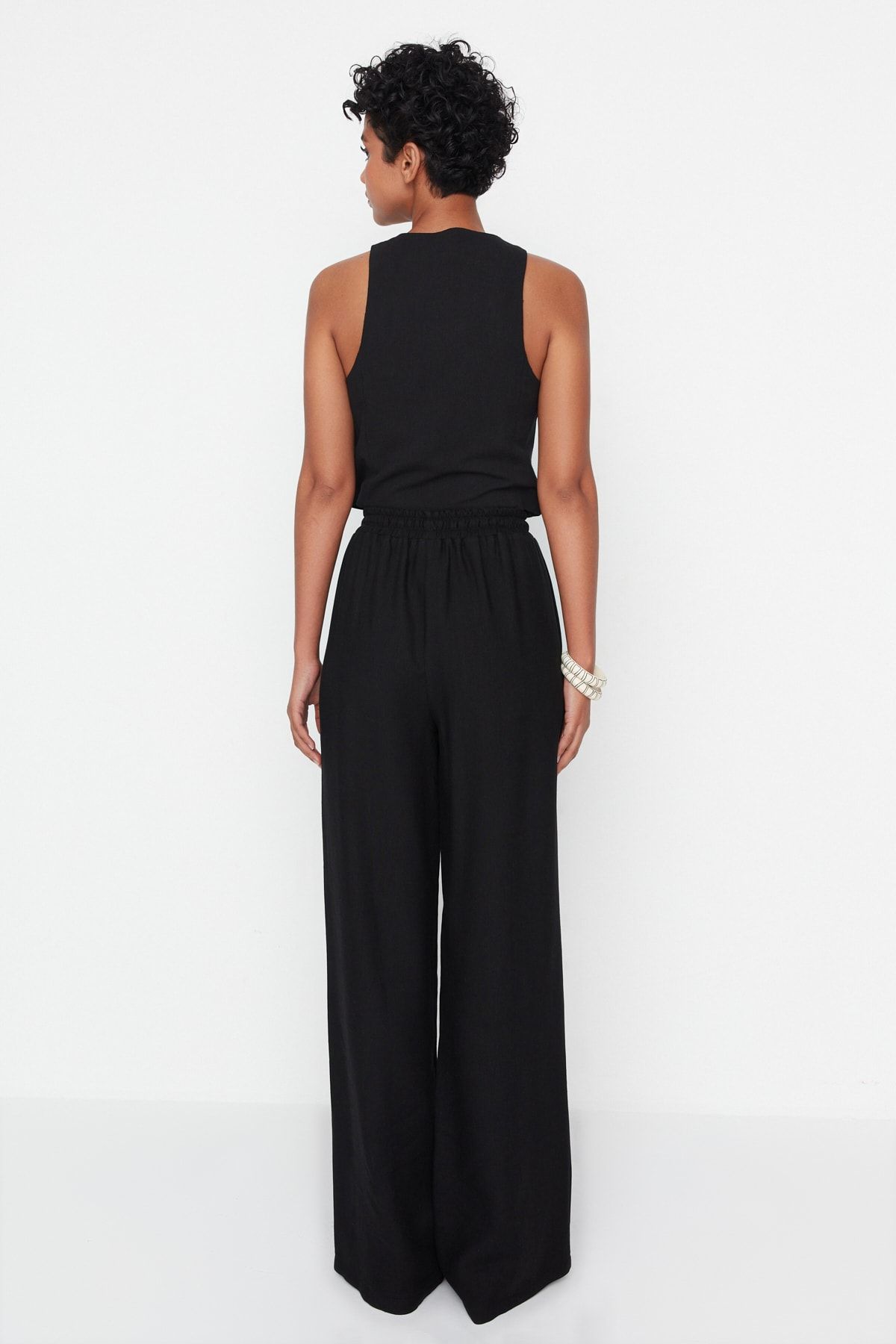 Trendyol Collection-Pantaloni negri țesuți cu picioare largi TWOSS22PL00065 5