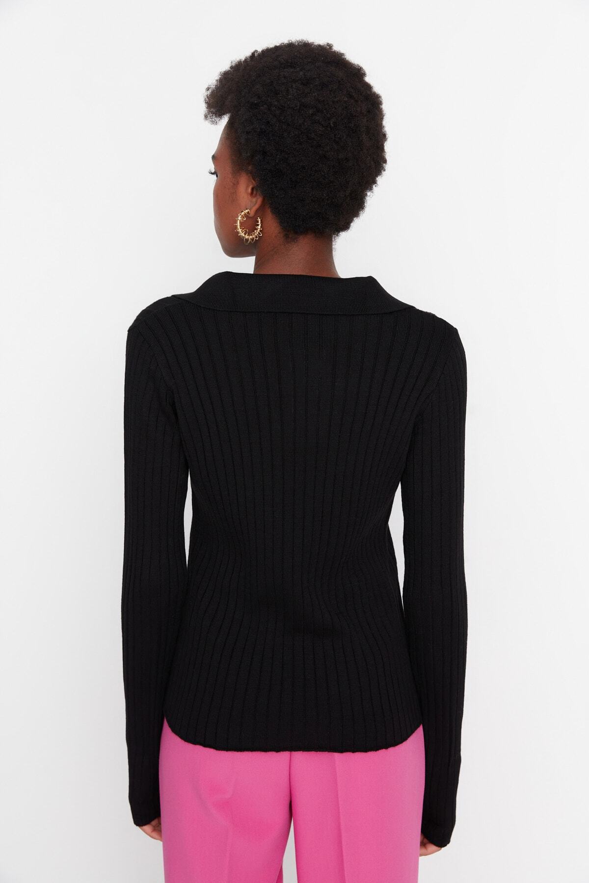 Trendyolmilla  Siyah Couple Kol Ucu Detaylı Polo Yaka Triko Kazak TWOAW21KZ1113 - Görsel 6