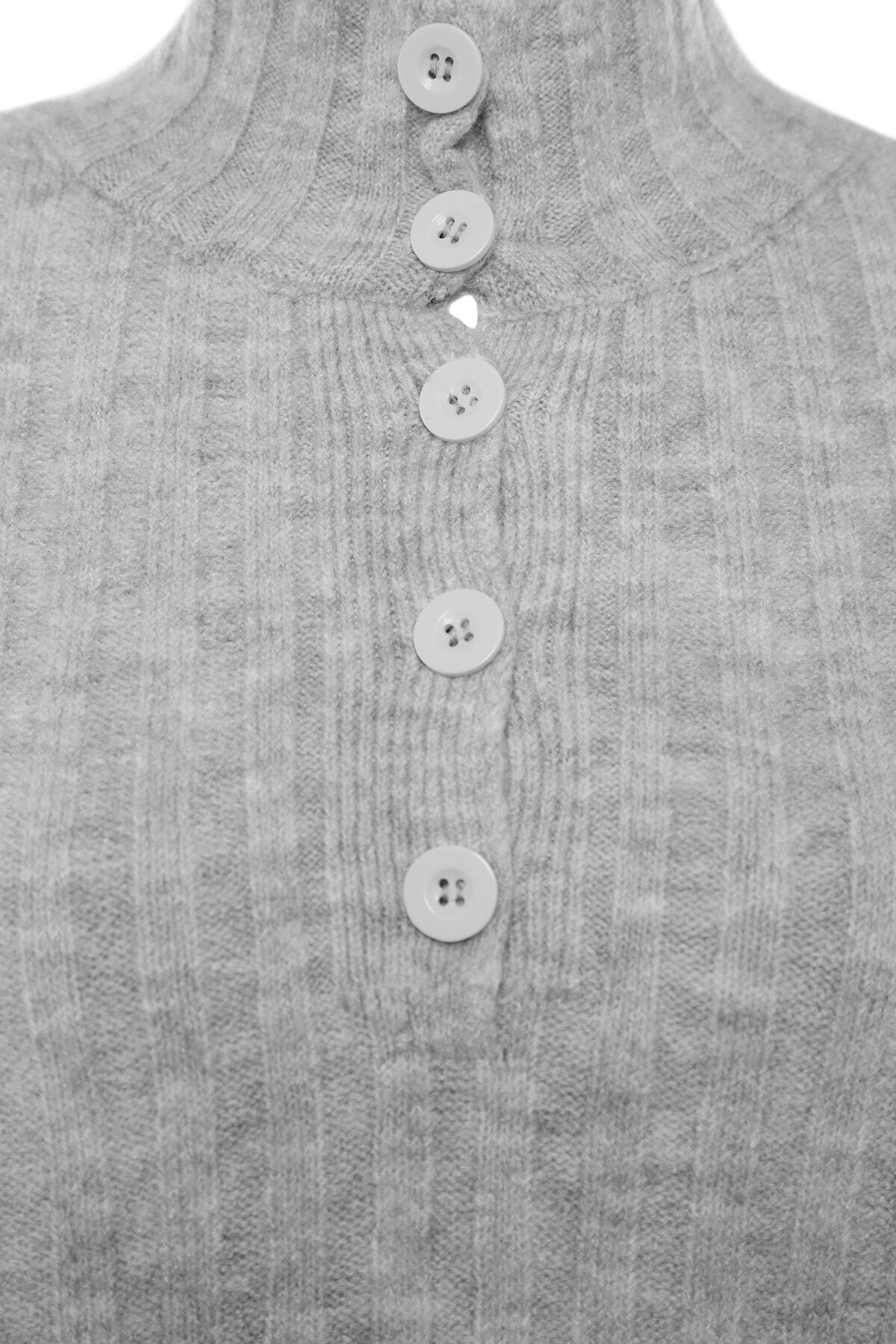 Trendyolmilla  Gri Geniş Kalıp Yumuşak Dokulu Dik Yaka Triko Kazak TWOAW21KZ0783 - Görsel 7