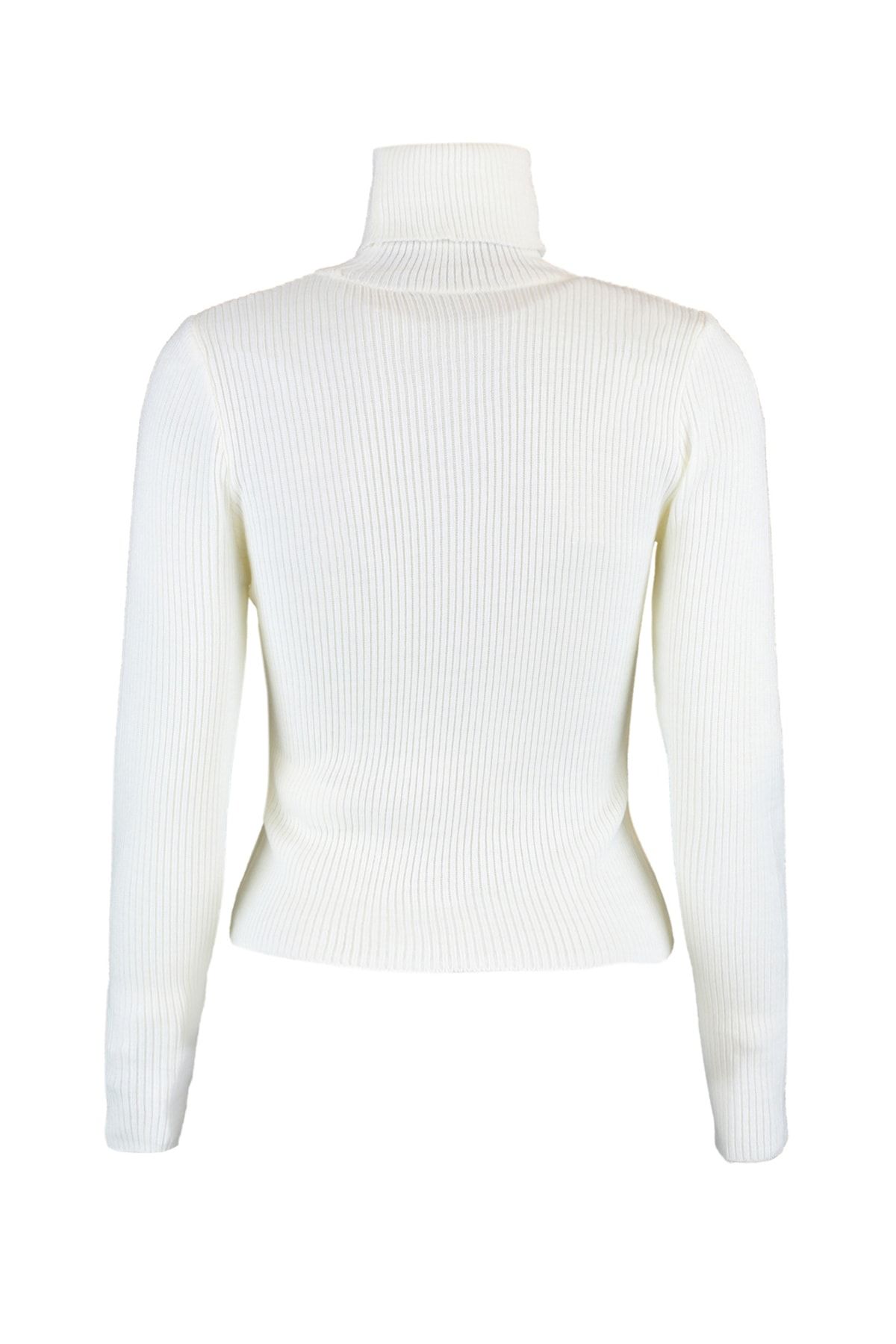 Trendyol Collection-Базов пуловер с висока яка в цвят екрю TWOAW21KZ1279 8