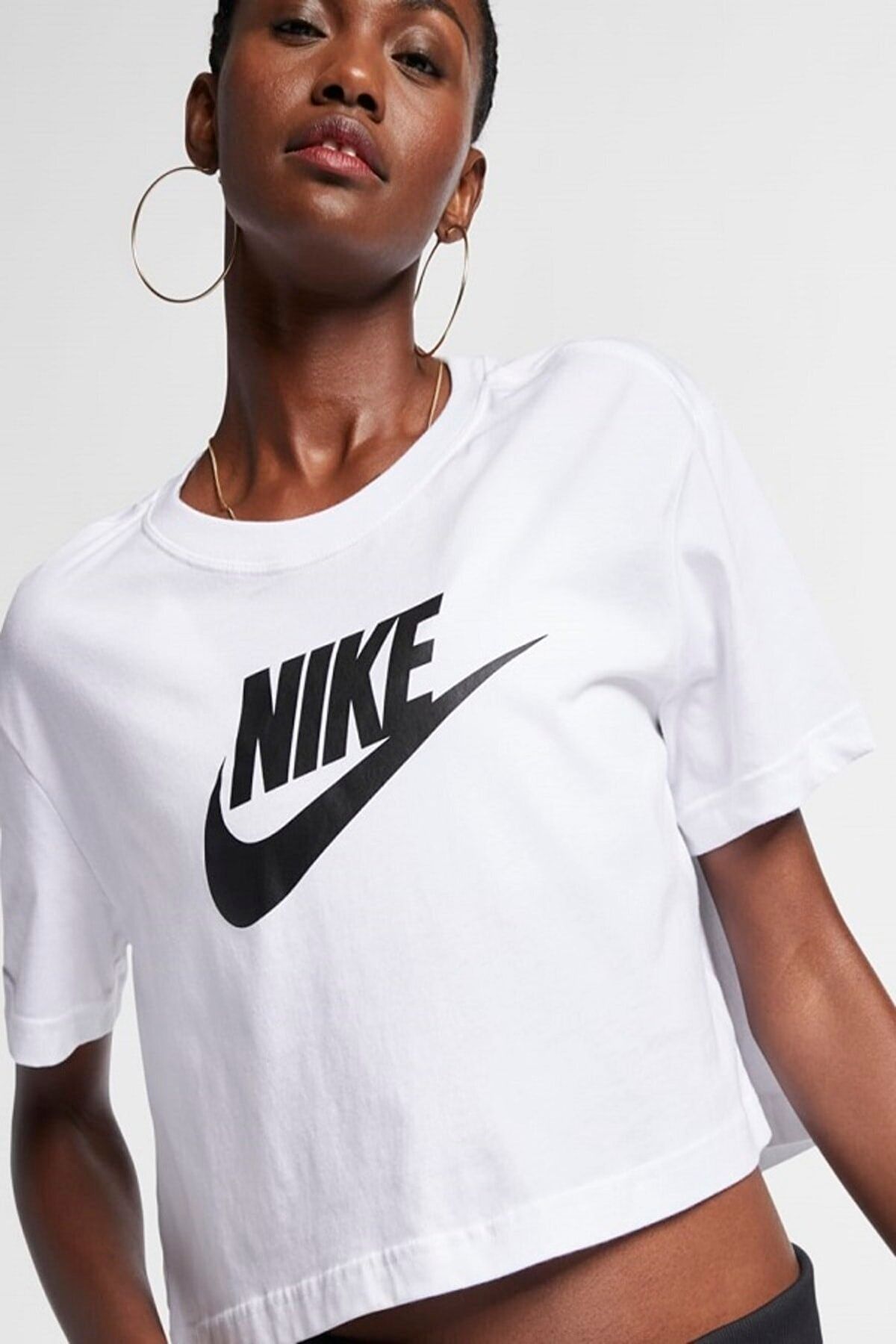 Womens white nike tshirt best sale