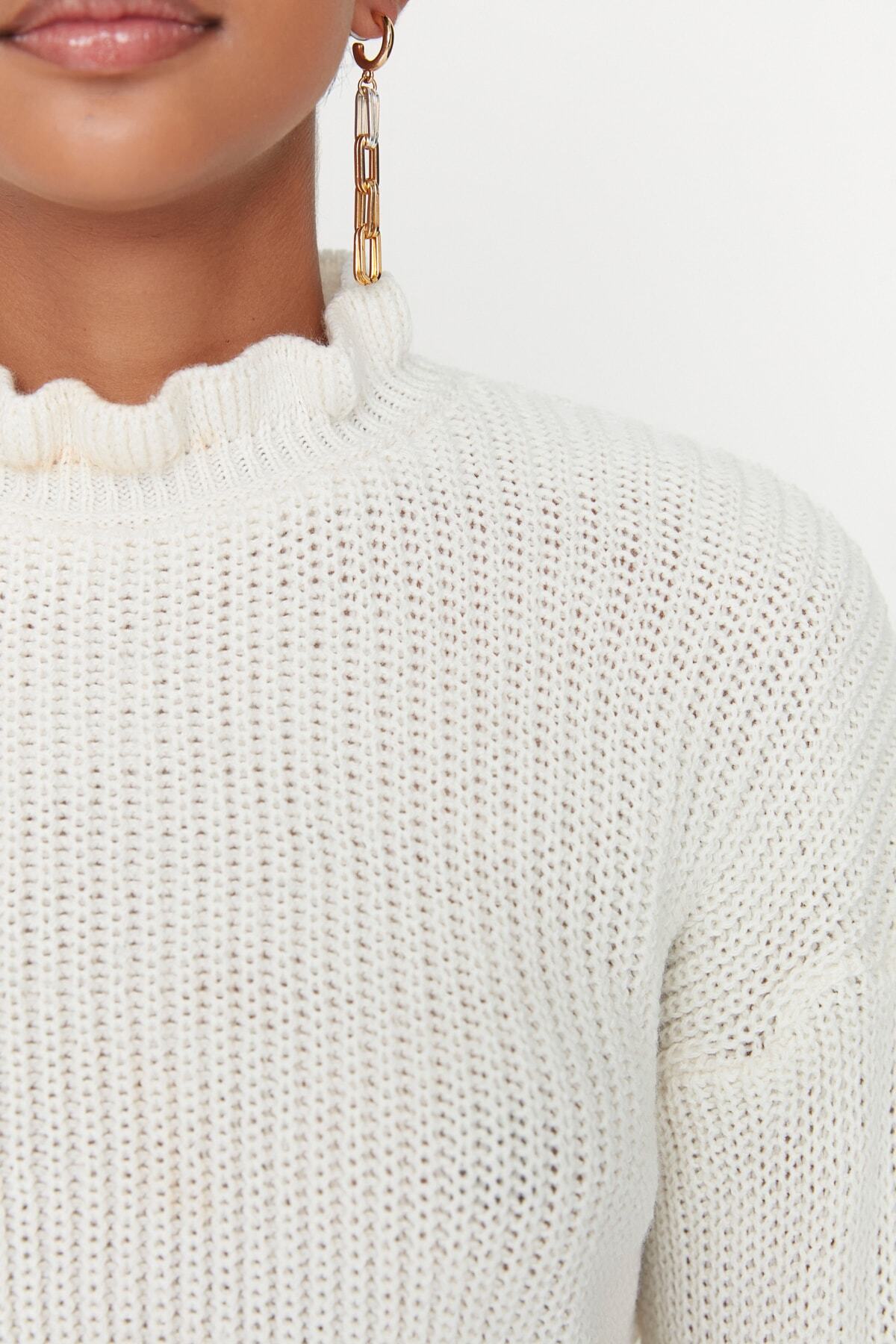 Trendyol Collection Ecru Knitwear Crop Sweater - Volánkový detail, Twoaw22Kz0530