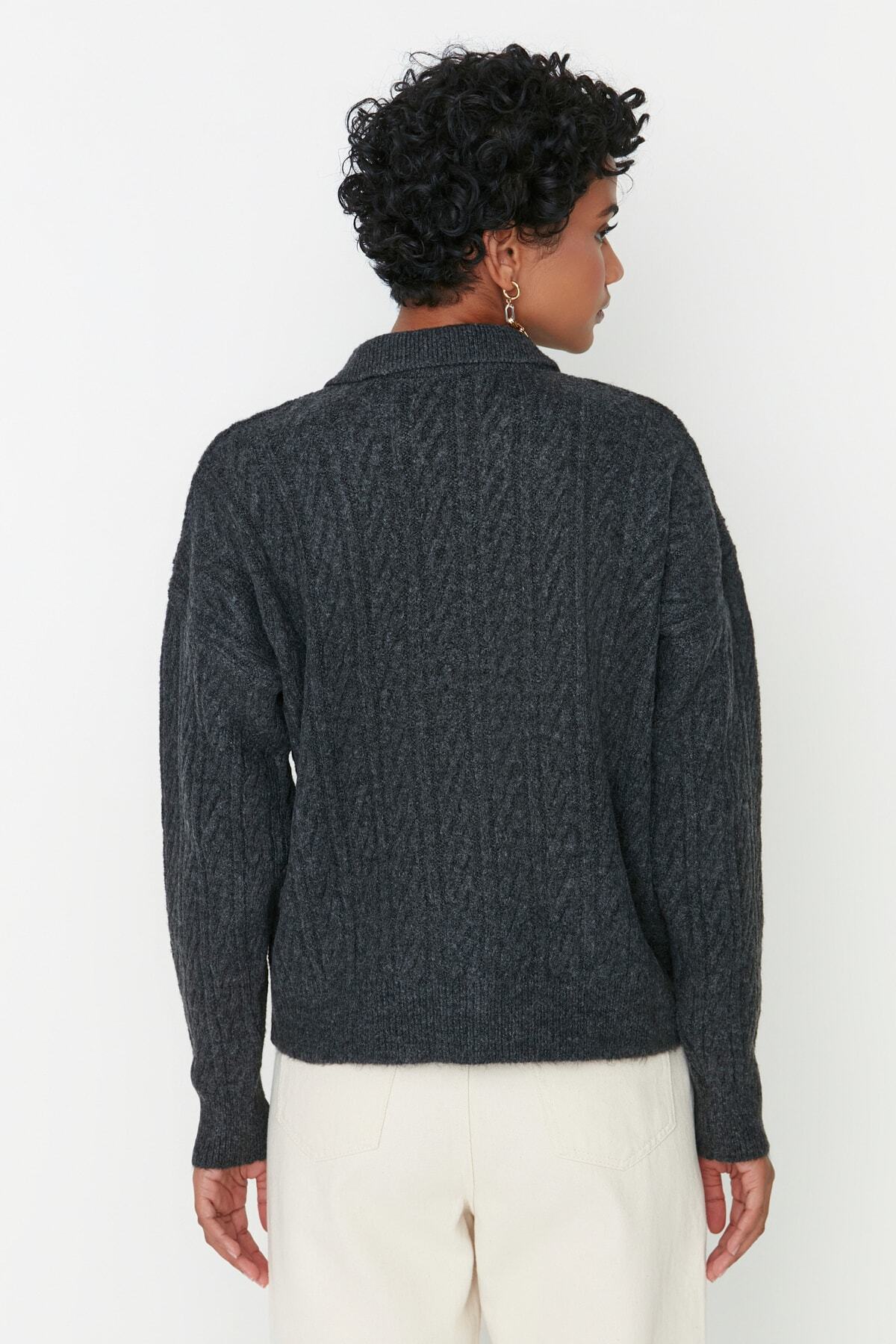 Trendyol Collection-Pulover din tricotaje cu textura moale, antracit, cu ajustare largă TWOAW21KZ2635 5