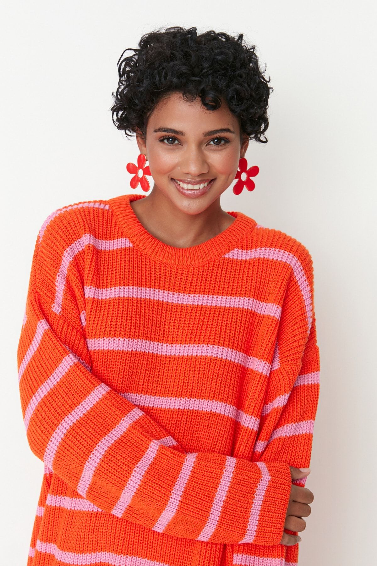 Trendyol Collection-Orange gestreifter Oversize-Strickpullover 3