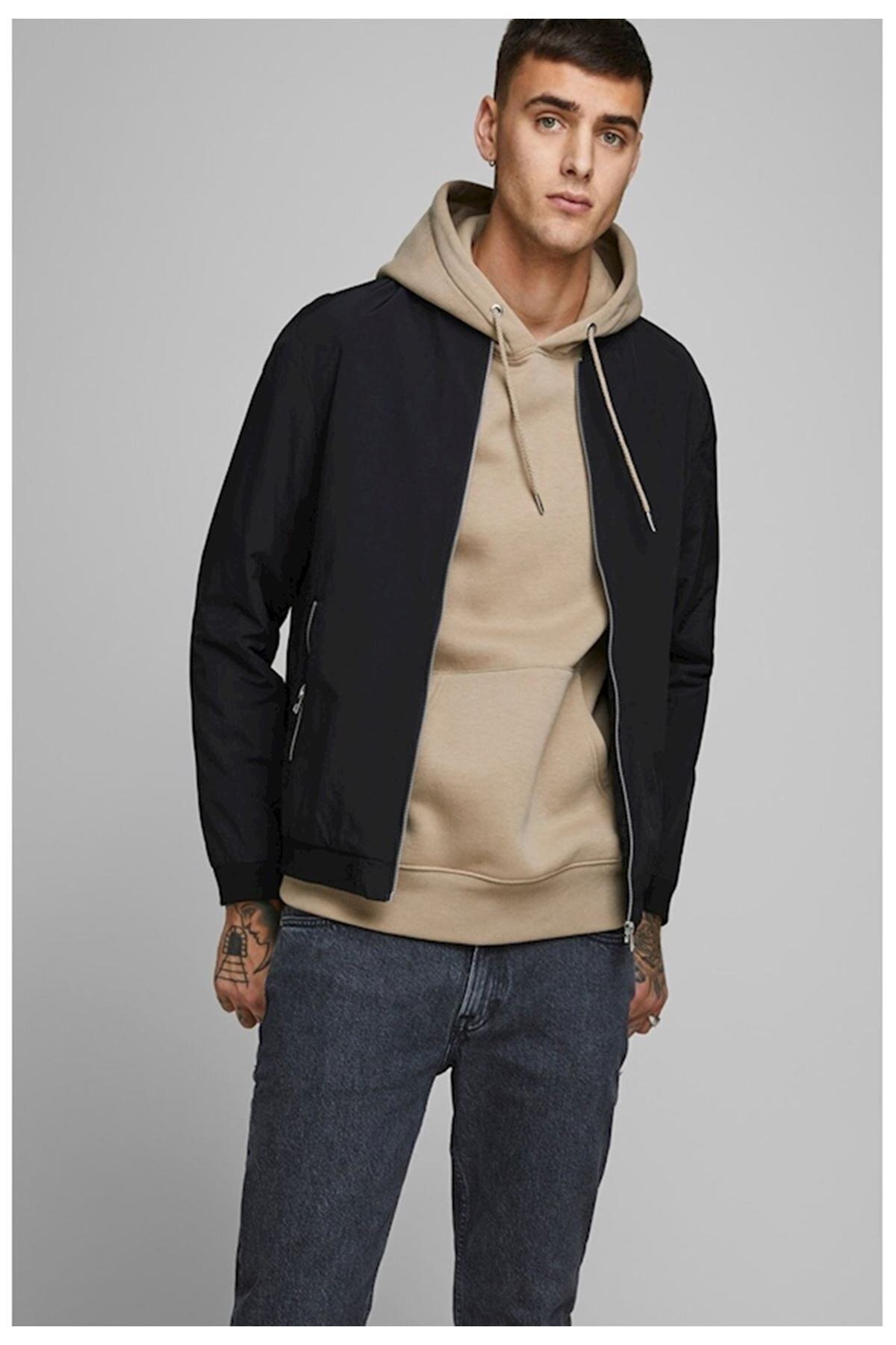کاپشن مردانه بمبر Jjerush مشکی کد ۱۲۱۶۵۲۰۳ جک اند جونز کاپشن Jack & Jones