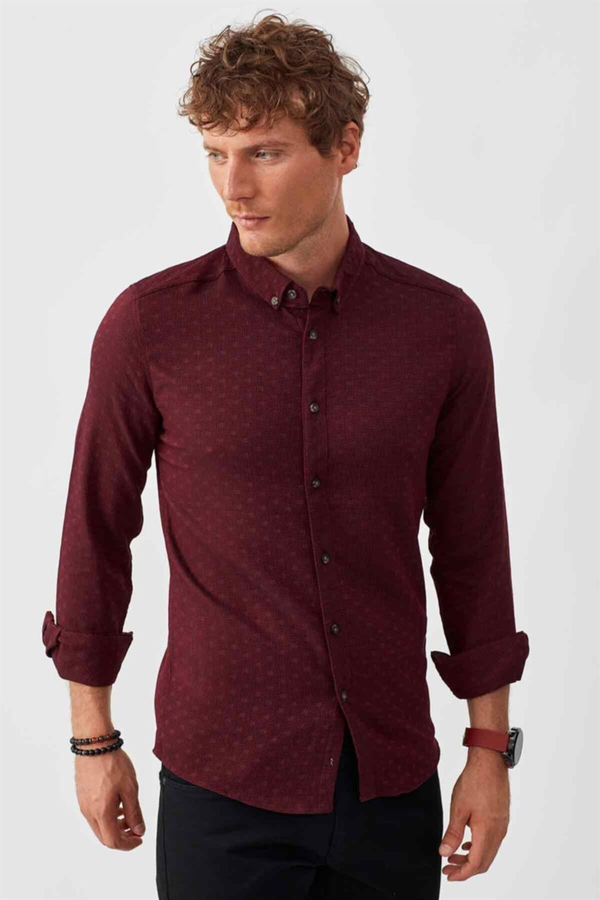 Erkek Benekli Bengalin Kolları Katlanan Düğmeli Bordo Gömlek | ME19S133046