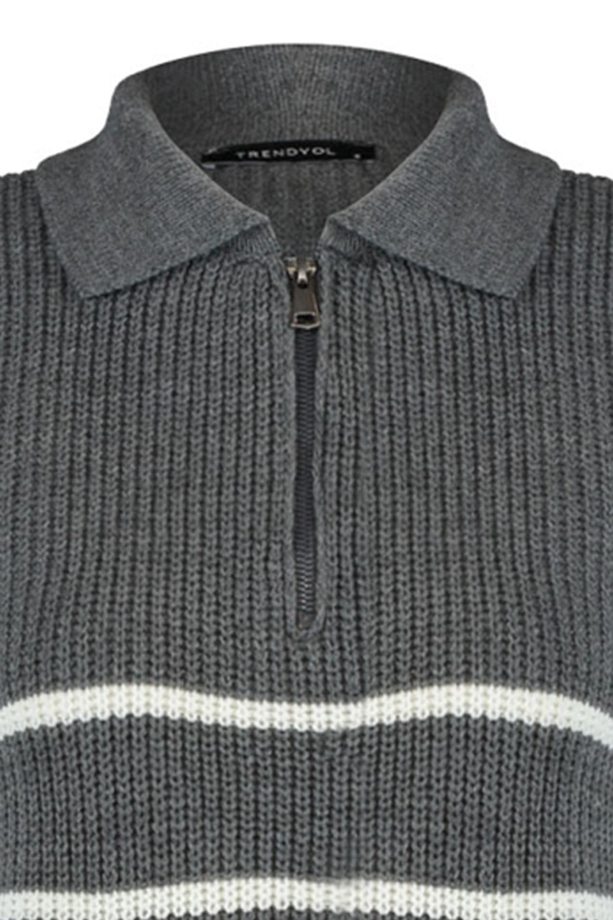 Trendyol Collection-Anthrazitfarbener Strick-Saugnapf mit Streifen und Reißverschluss TWOAW23SV0007 8