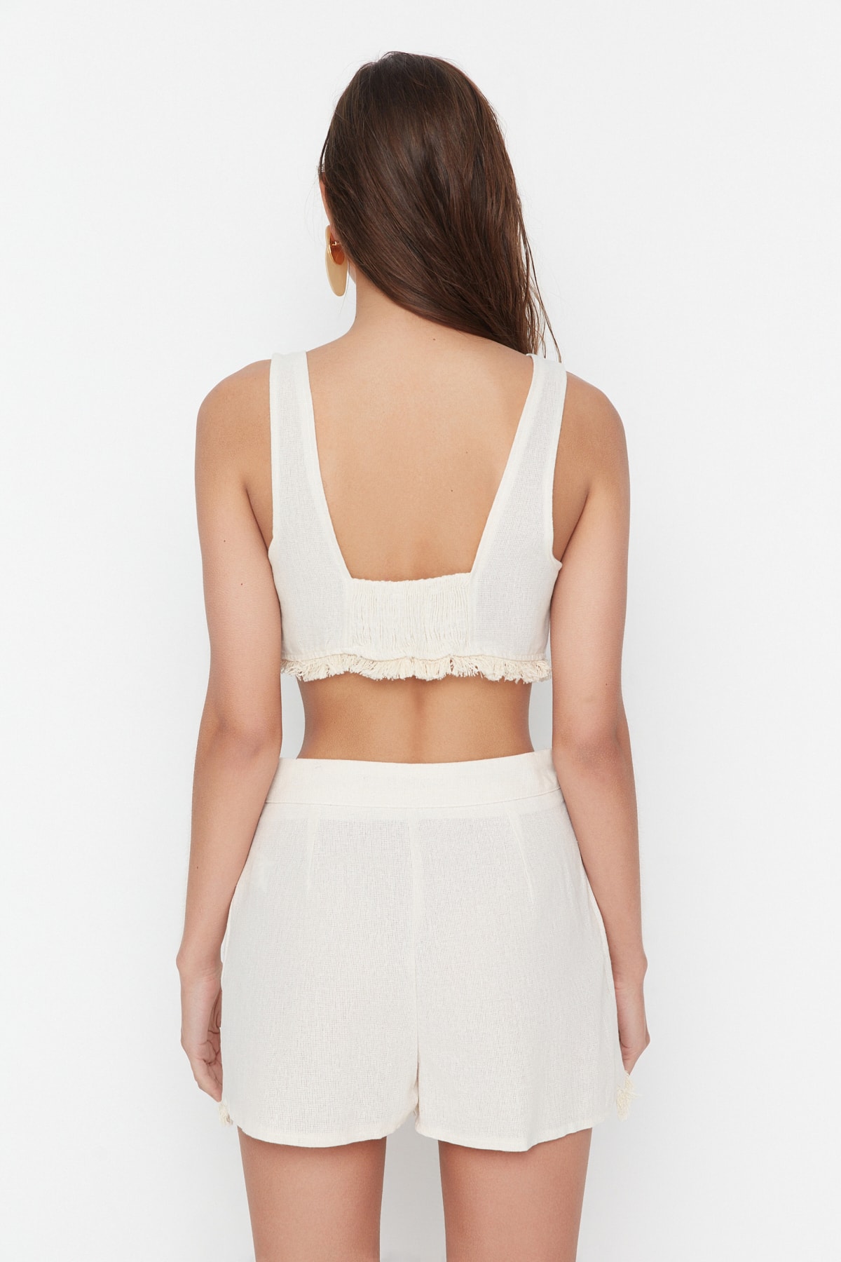 Trendyolmilla  Plaj Giyim Bej Dokuma Püskül Yüksek Bel Bluz-Şort Takım TBESS22AU0141 - Görsel 5