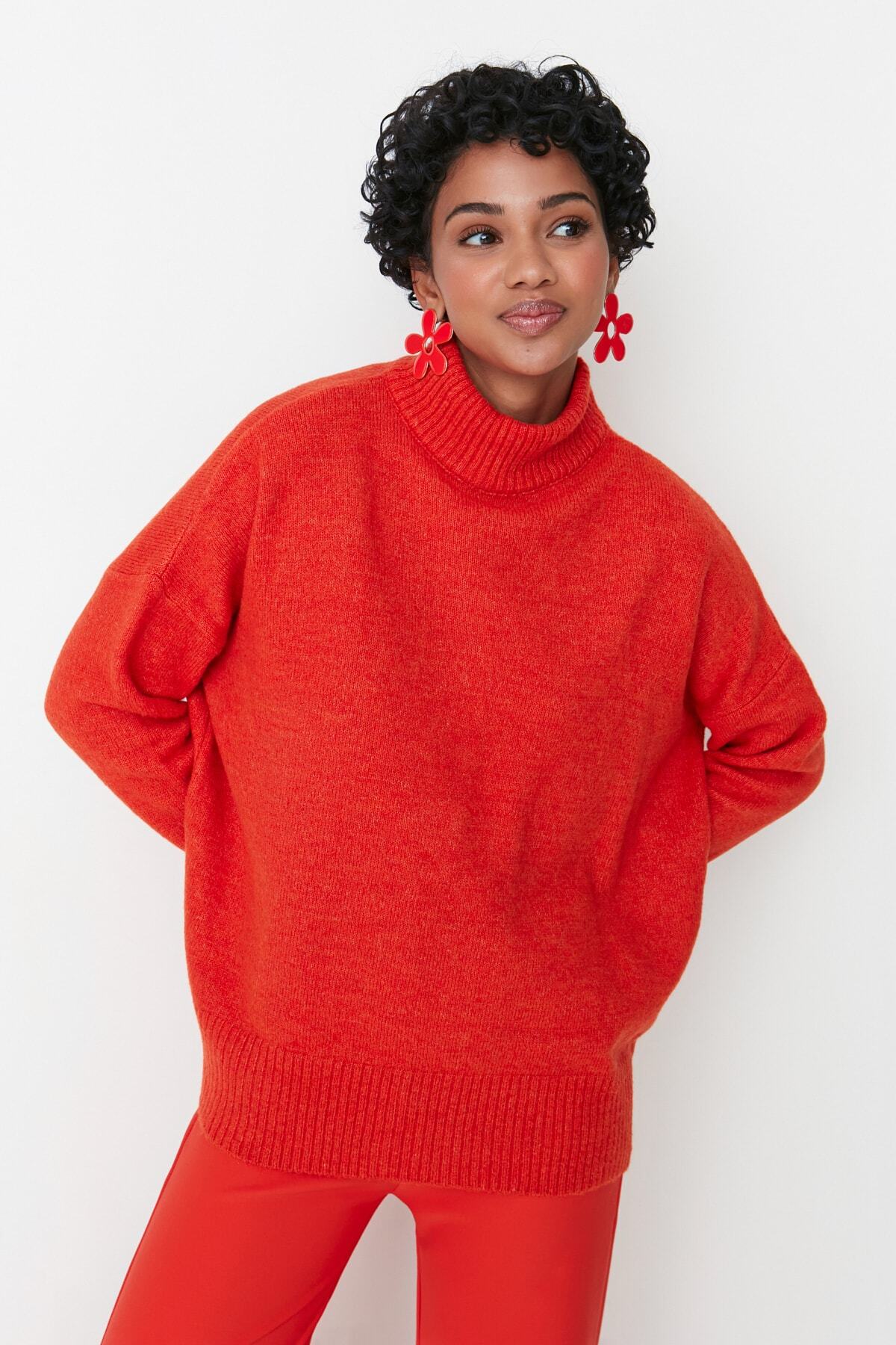Trendyol Collection Weich strukturierter, breit sitzender orangefarbener Strickpullover – TWOAW23KZ00469