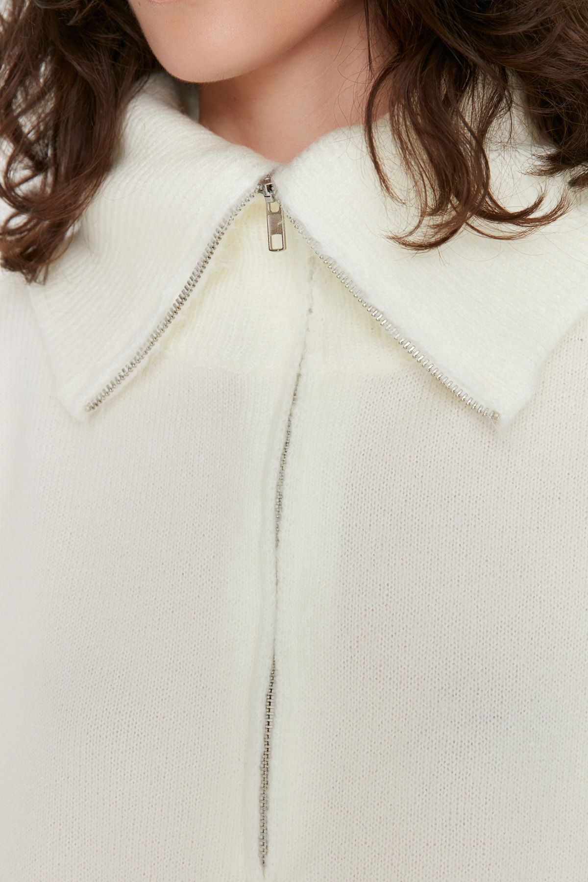 Trendyol Collection-Soft Textured Zippered Wide Fit Knitwear Sweater - Twoaw23Kz00236 4
