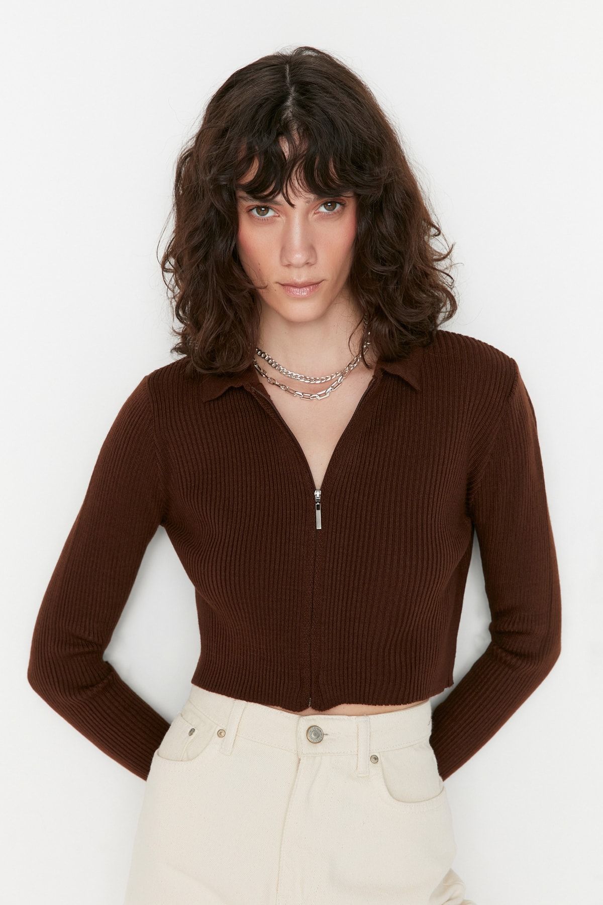 Trendyol Collection Strickjacke Braun Slim Fit Fast ausverkauft