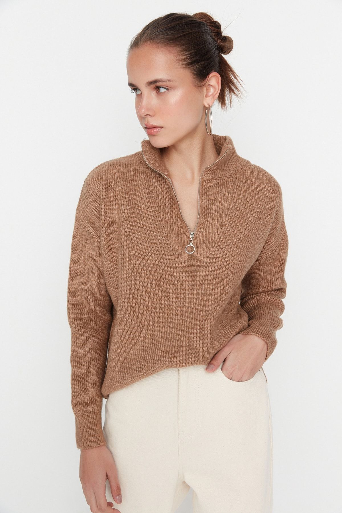 Trendyol Collection-Мек текстуриран трикотажен пуловер с цип и двойка Camel - Twoaw20Xs0009 4