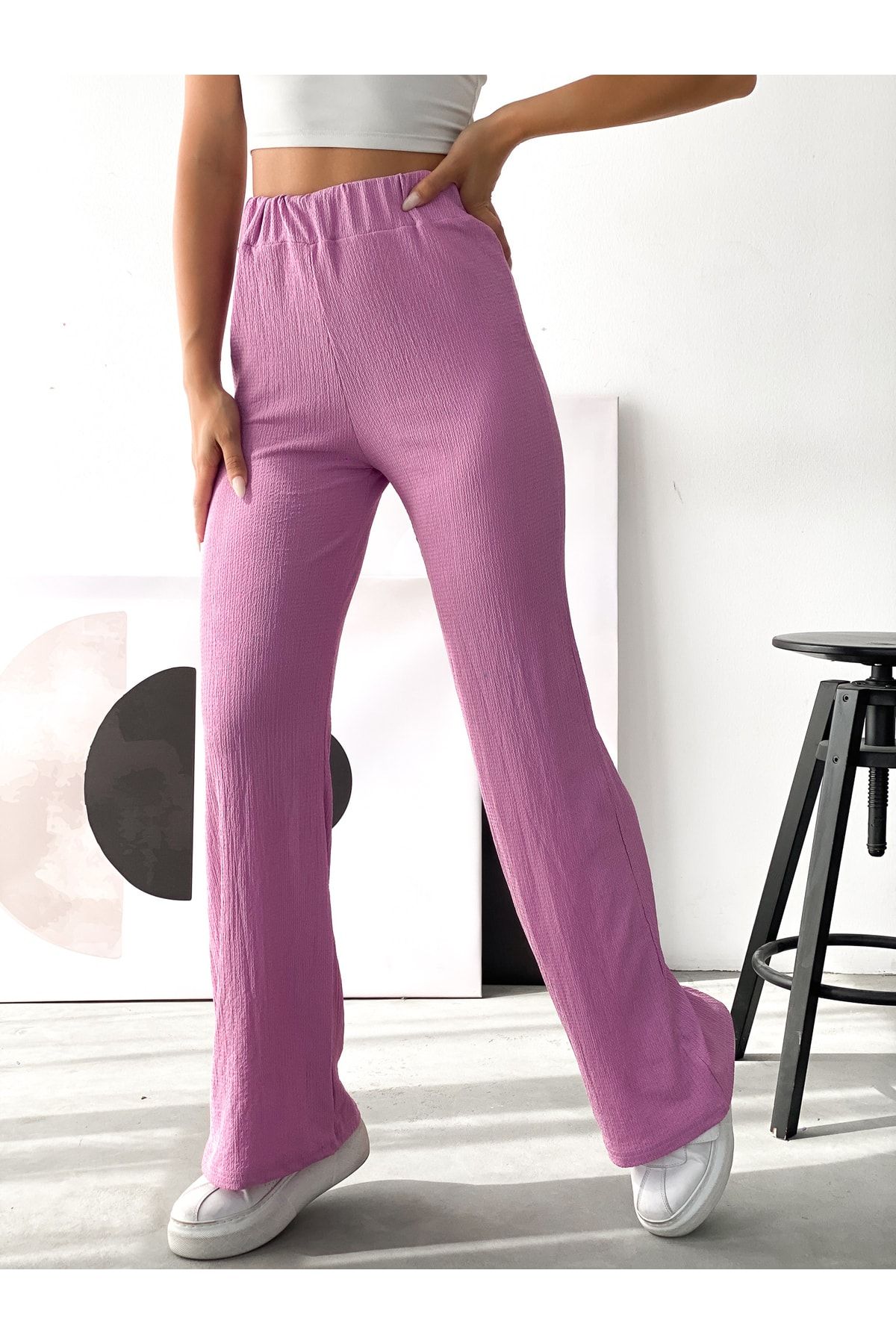 How to Style Pink Pants in Winter - Corporate In Color