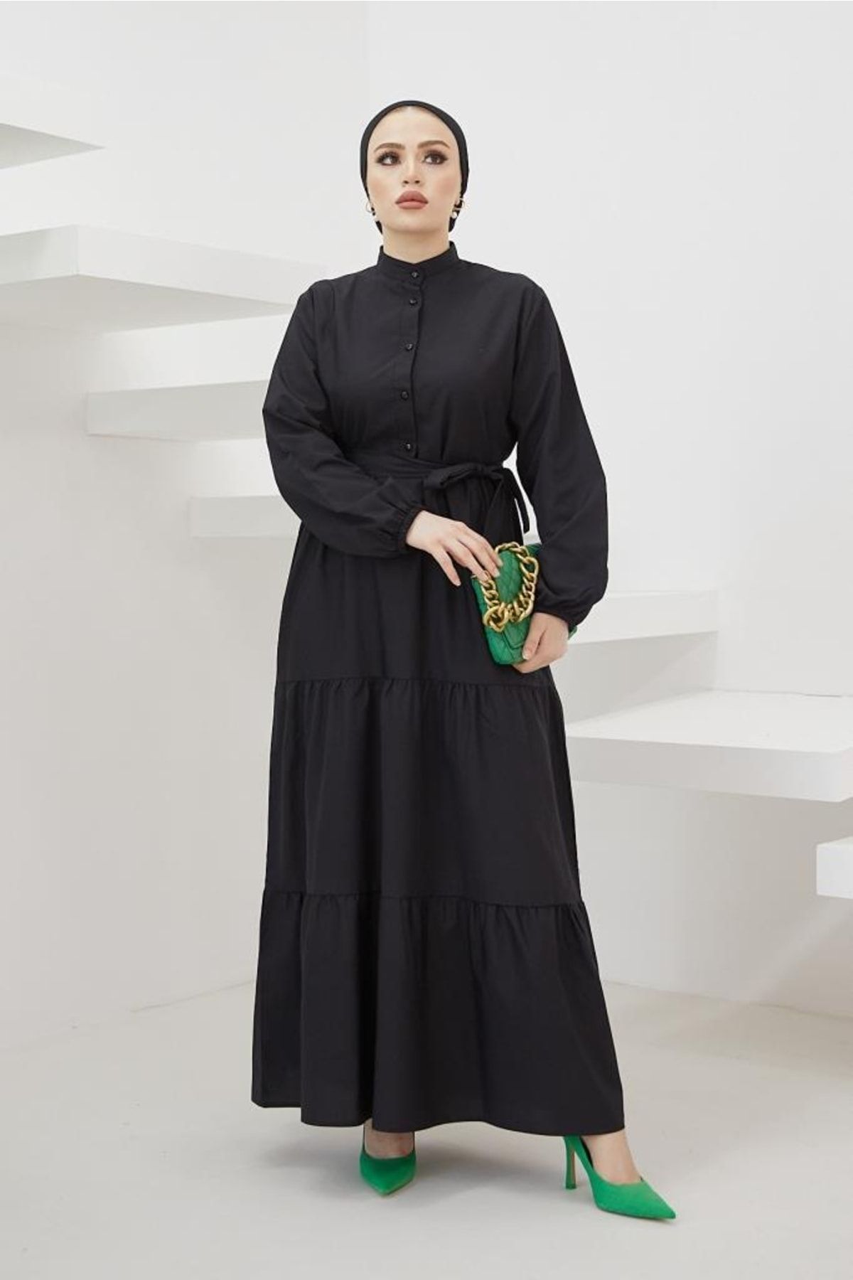 benguen-428 Prächtiges Hijab-Kleid mit Kragen und Knöpfen in Schwarz 3