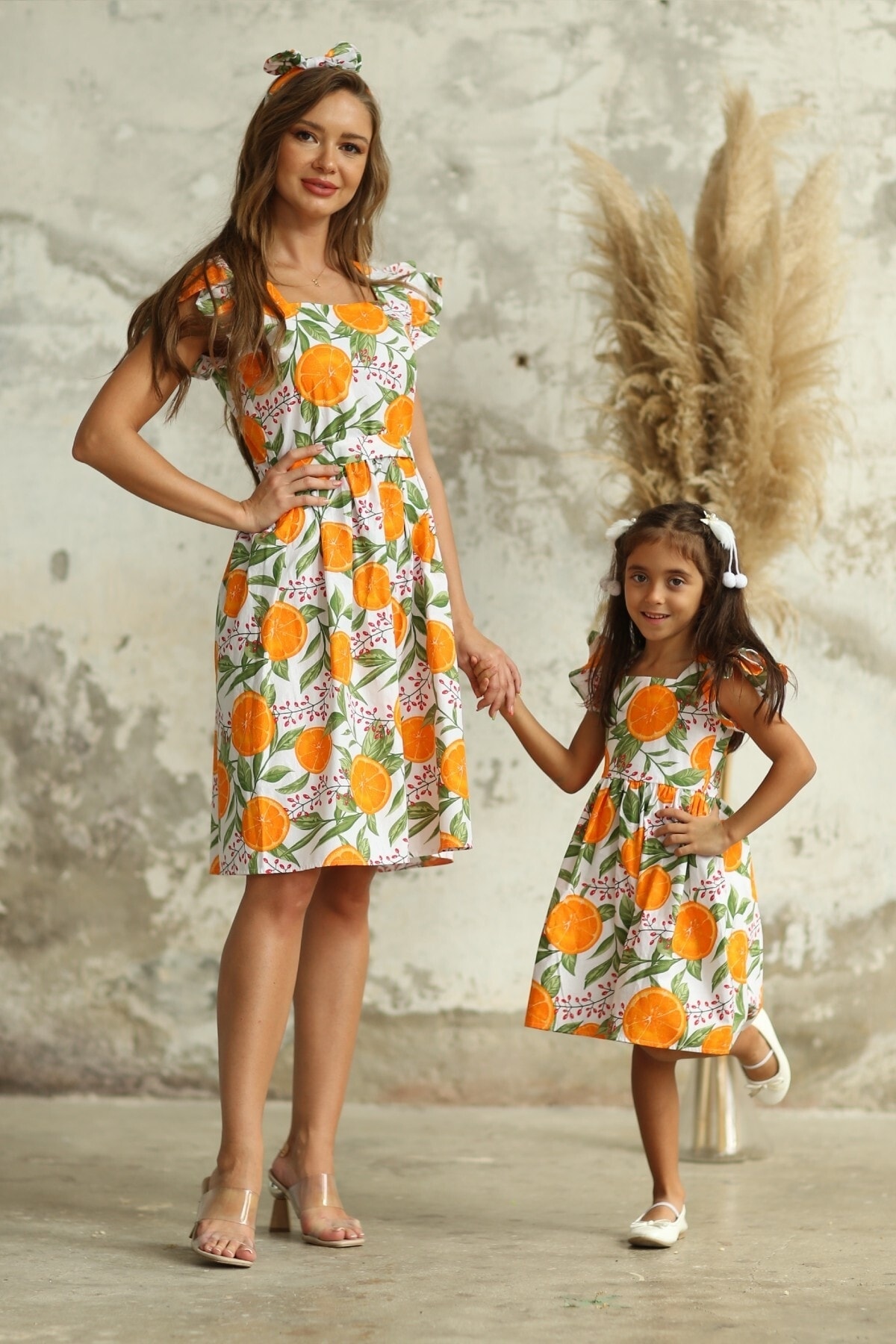 پیراهن-زنانه-و-دخترانه-ست-مادر-و-کودک-طرح-پرتقال-مدل-یقه-مربع