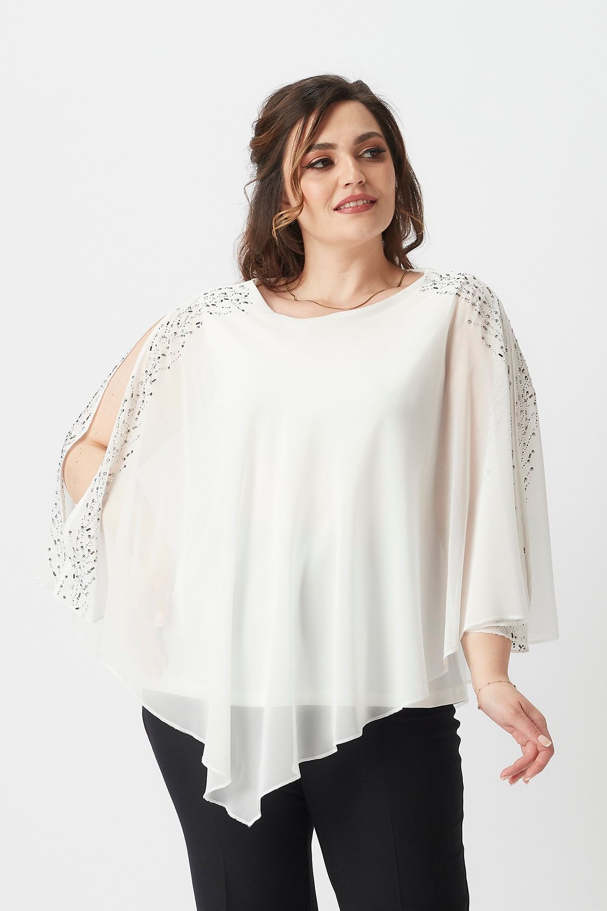 Moda Alba-Pelerina din șifon cu bijuterii pe umeri alb. Bluză elegantă de mărime mare 2