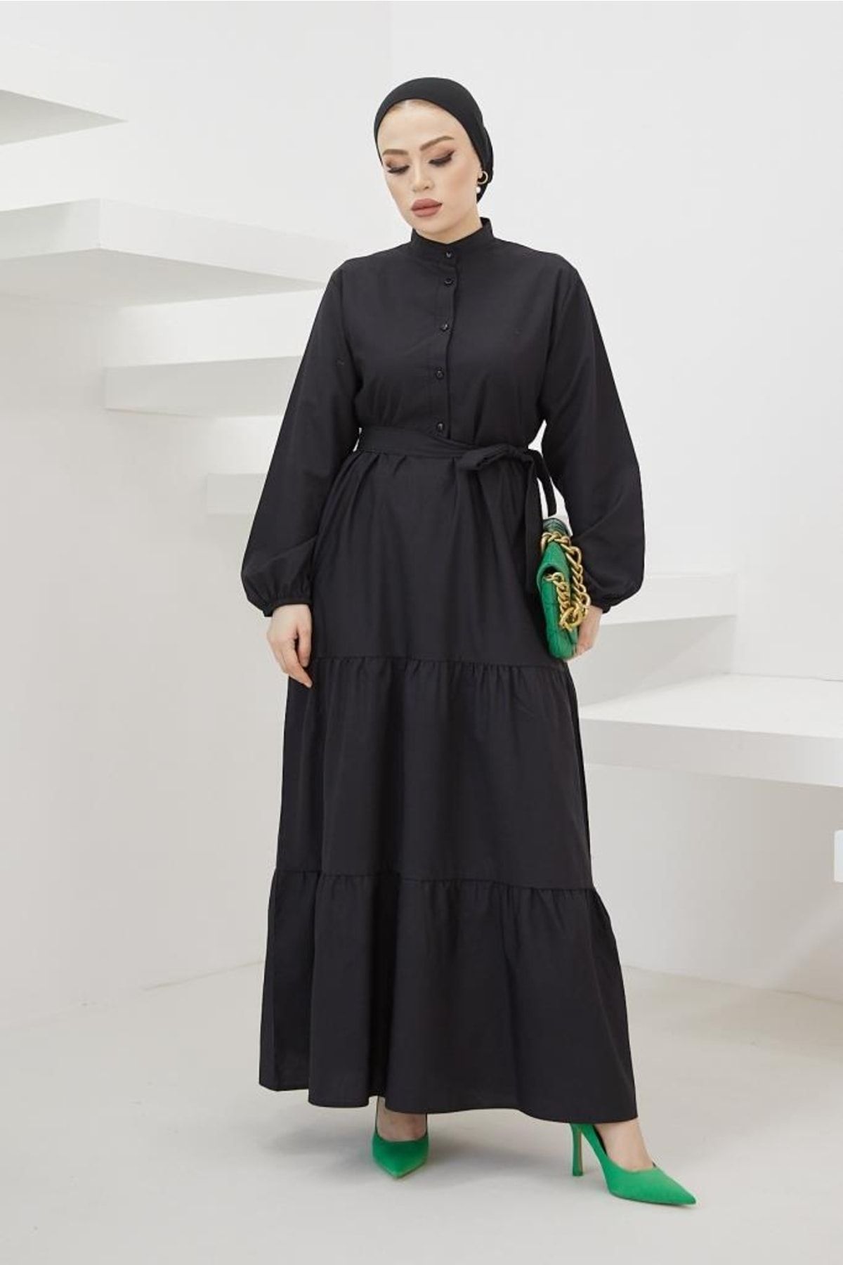 benguen-428 Prächtiges Hijab-Kleid mit Kragen und Knöpfen in Schwarz 1