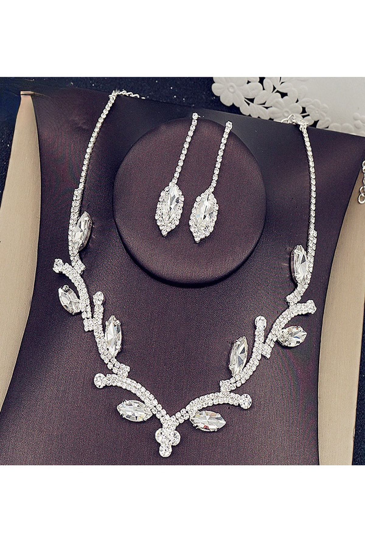 Flower store necklace silver
