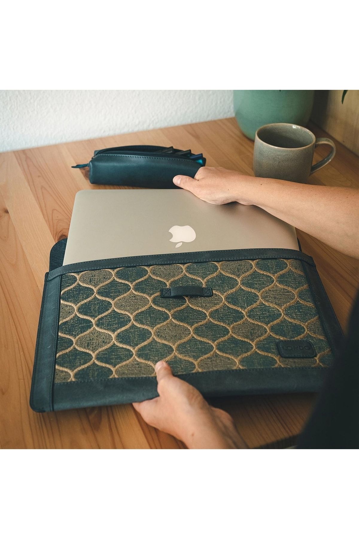 کیف نوت بوک آبی چرمی اصلی MacBook Pro و Air Cofore Laptop 13.3 13 INC LONDO