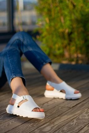 Beyaz Üstü Kapalı Cilt Cırt Cırtlı Kadın Yazlık Sandalet Terlik vizyon-sandalet-04