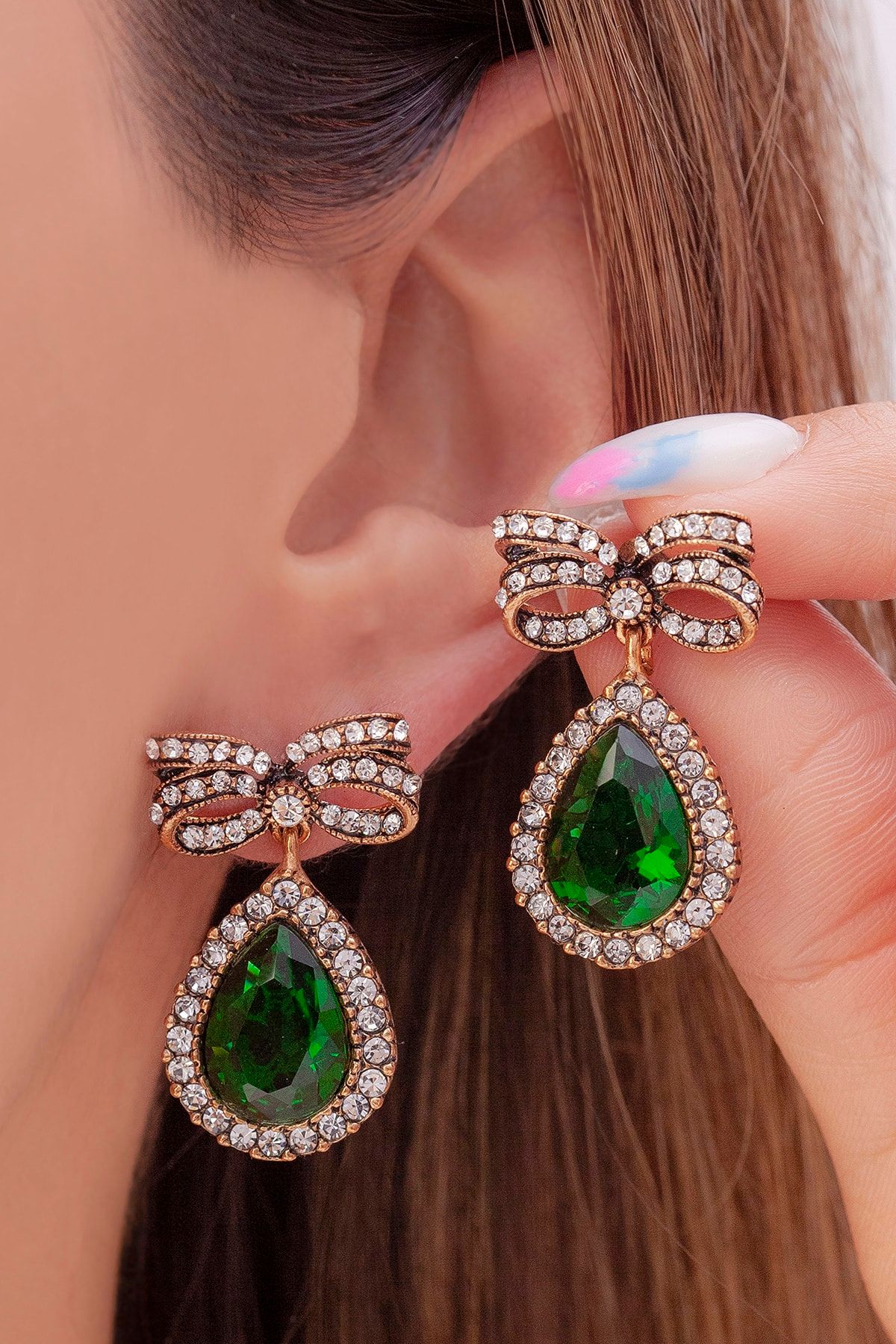 Emerald green and gold earrings new arrivals
