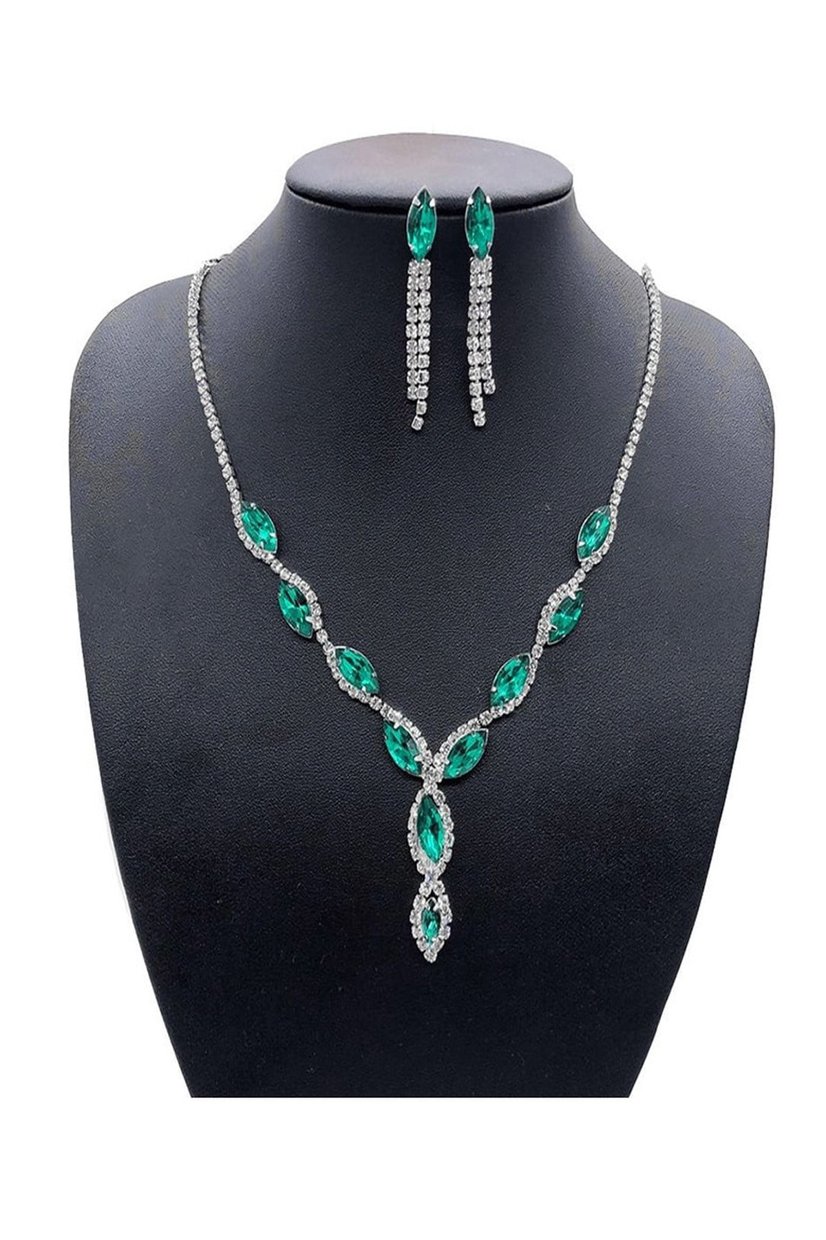 Green necklace deals and earring set