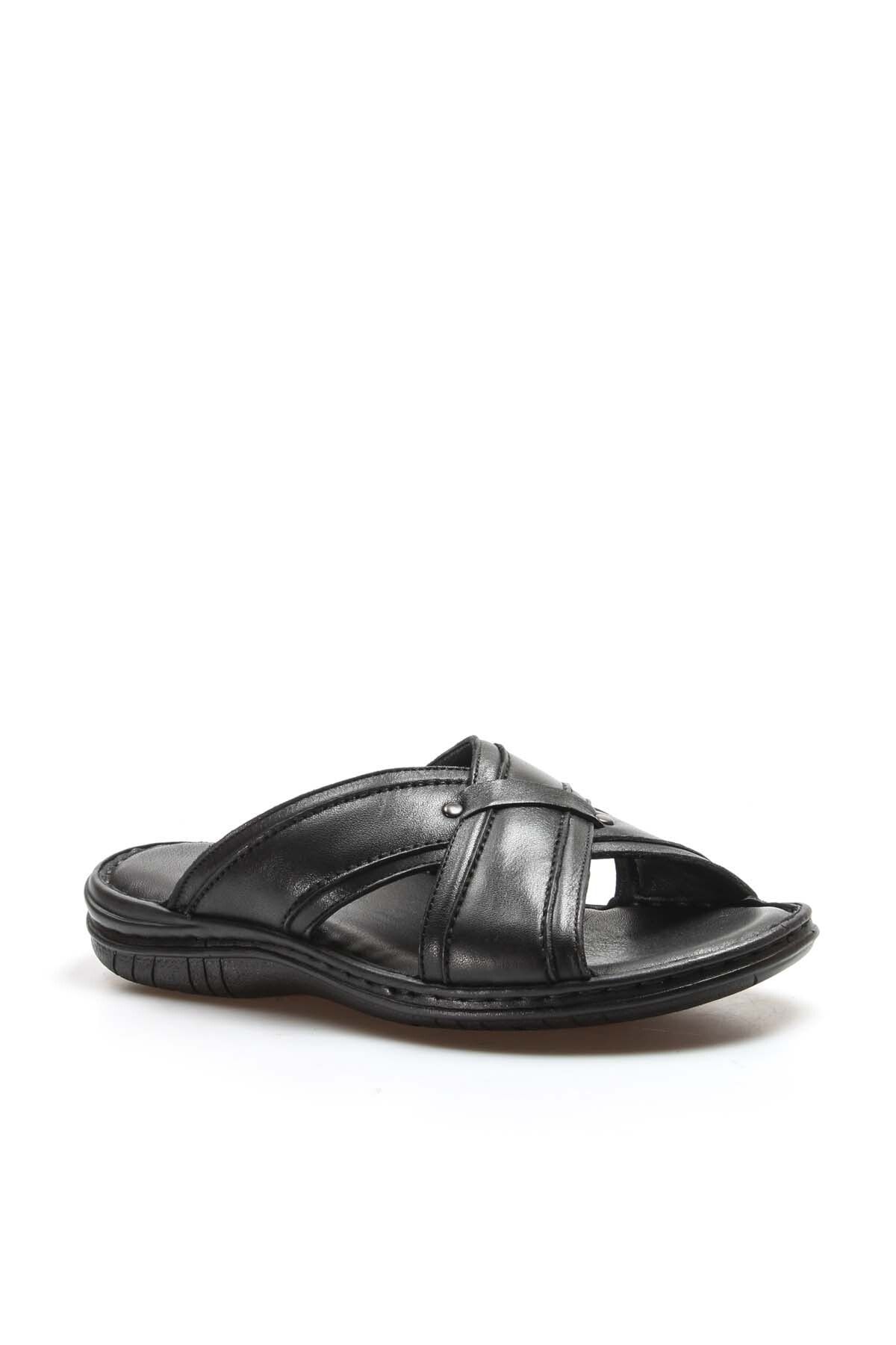 Slippers for inside and outside 2025