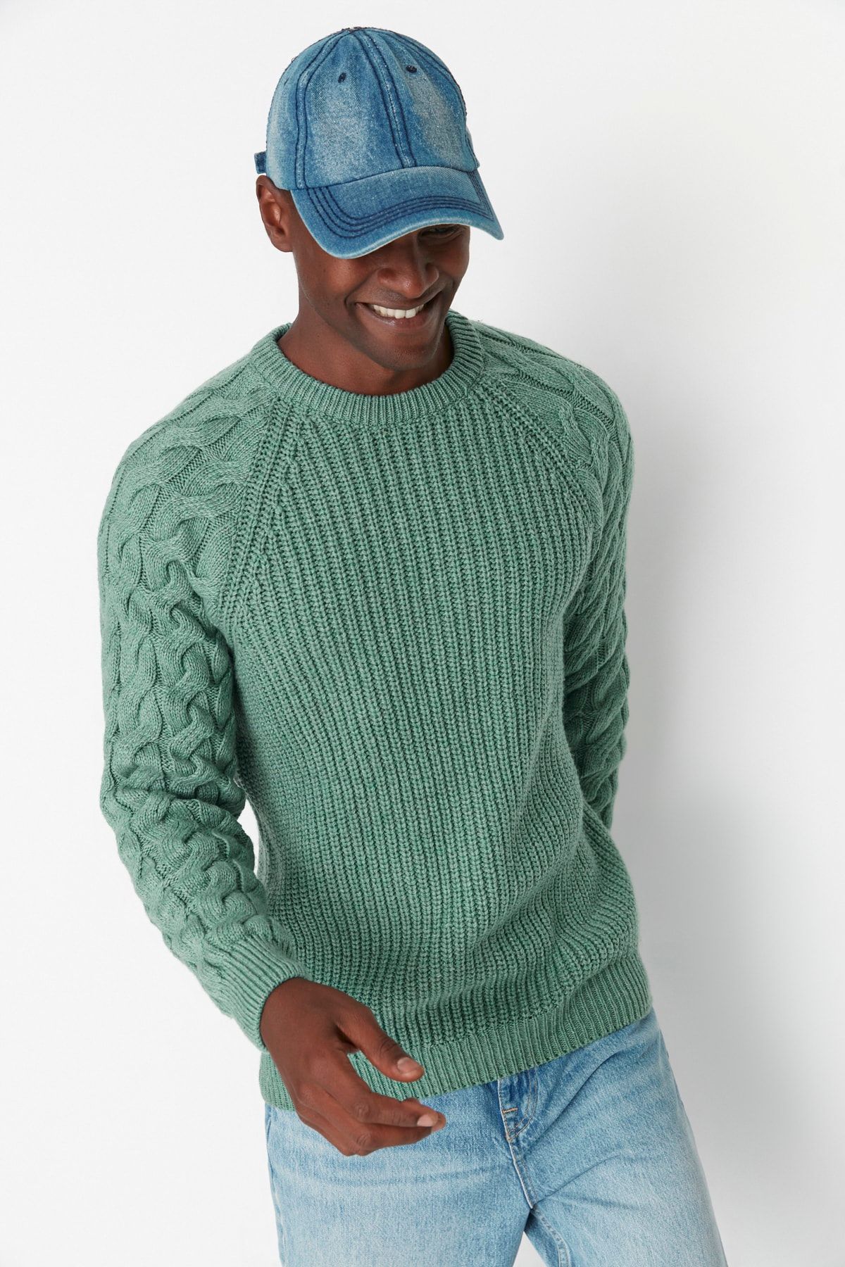 Trendyol Collection-Mintfarbener, lässiger Unisex-Pullover aus Wolle mit Rundhalsausschnitt und Haarstrick-Detail TMNAW22KZ2059 4