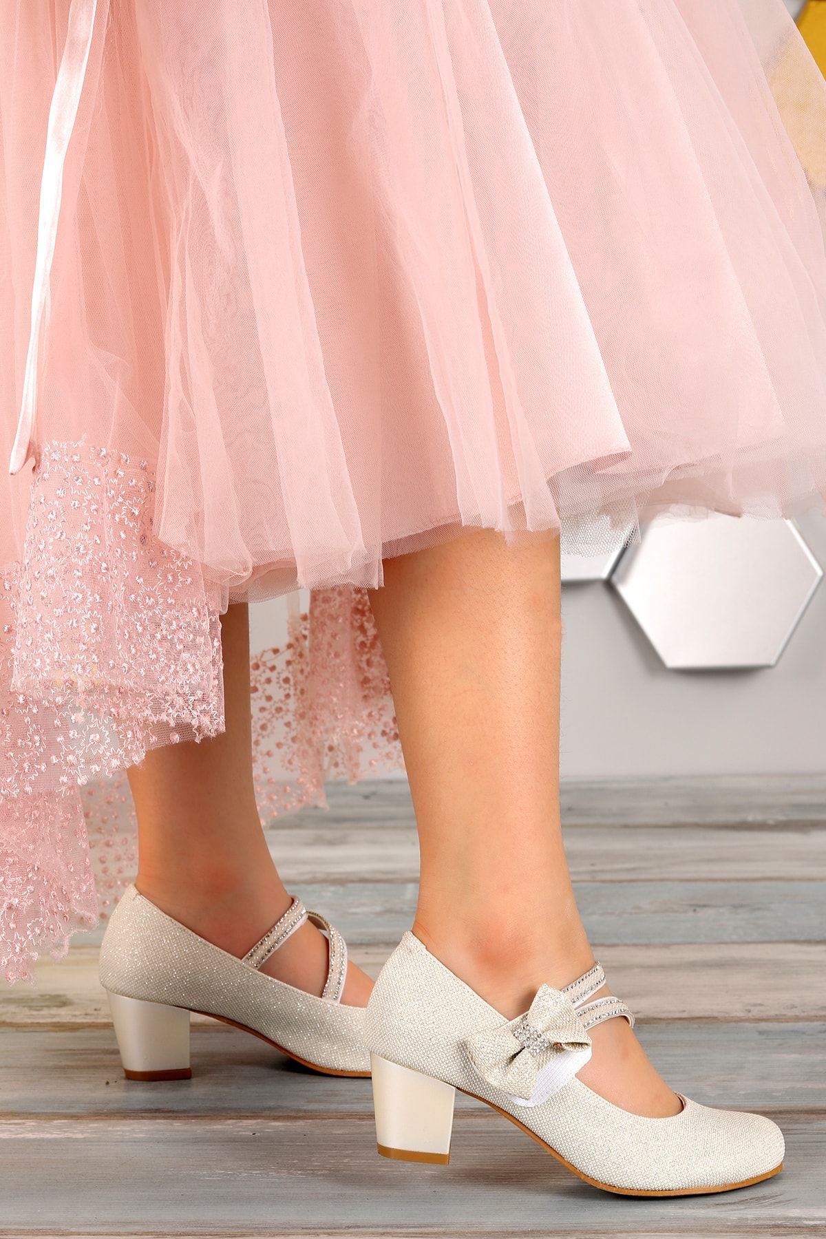 Kiko Kids Girl s Sedef Evening Dress Shoes Silvery Daily 4 Cm Heel