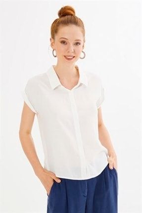 Kadın Beyaz Sırt Dekolteli Kısa Kollu Gömlek SS18040-1