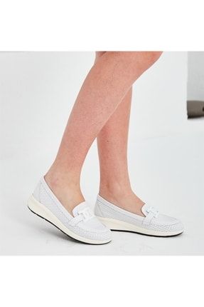 Beyaz Tokalı Kadın Deri Ayakkabı 660 25003-16522