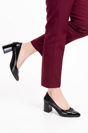 Kadın Siyah Yılan Rugan Hakiki Deri Klasik Topuklu Şık Ayakkabı şrf903