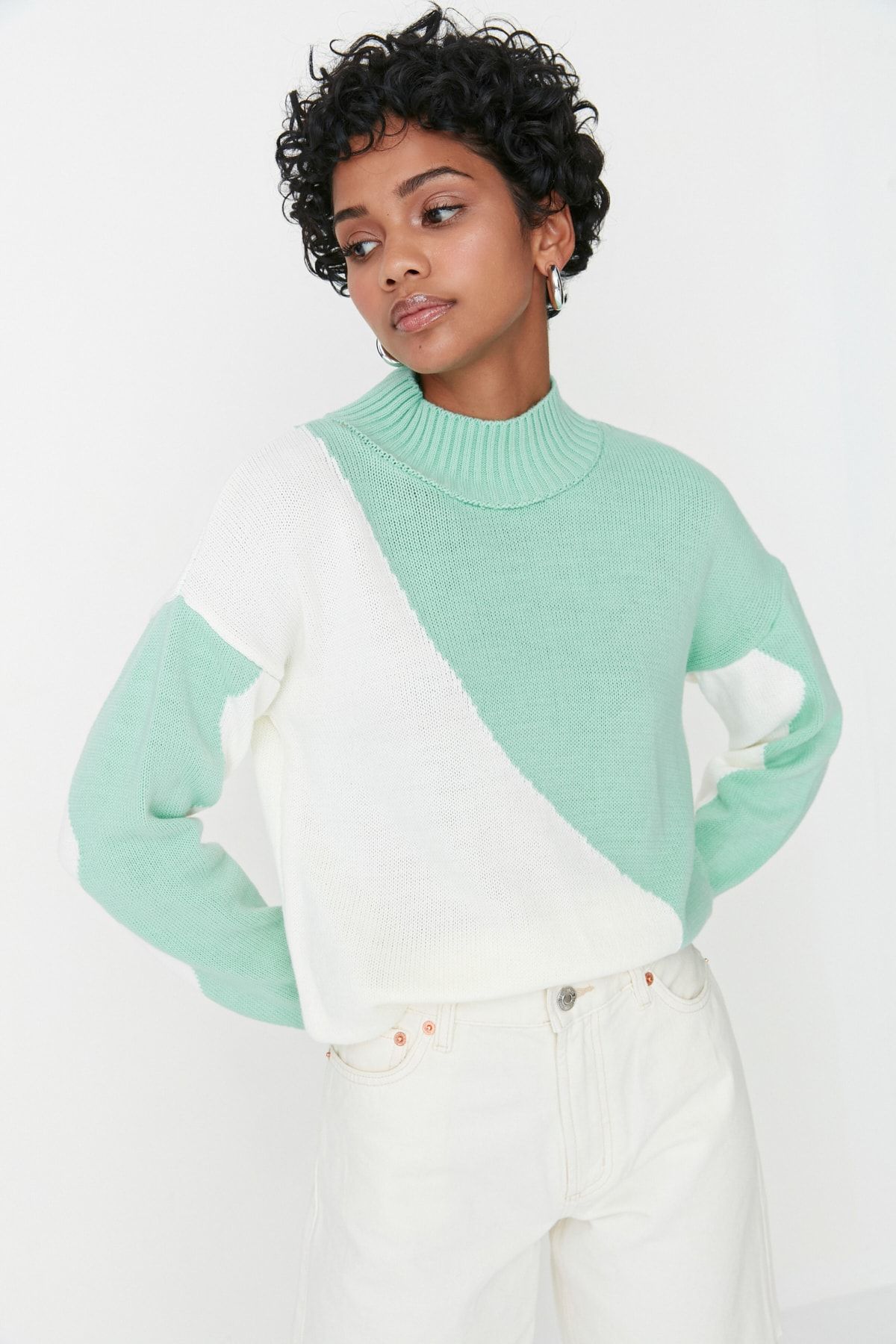 Trendyol Collection Pullover Grün Regular Fit Fast ausverkauft