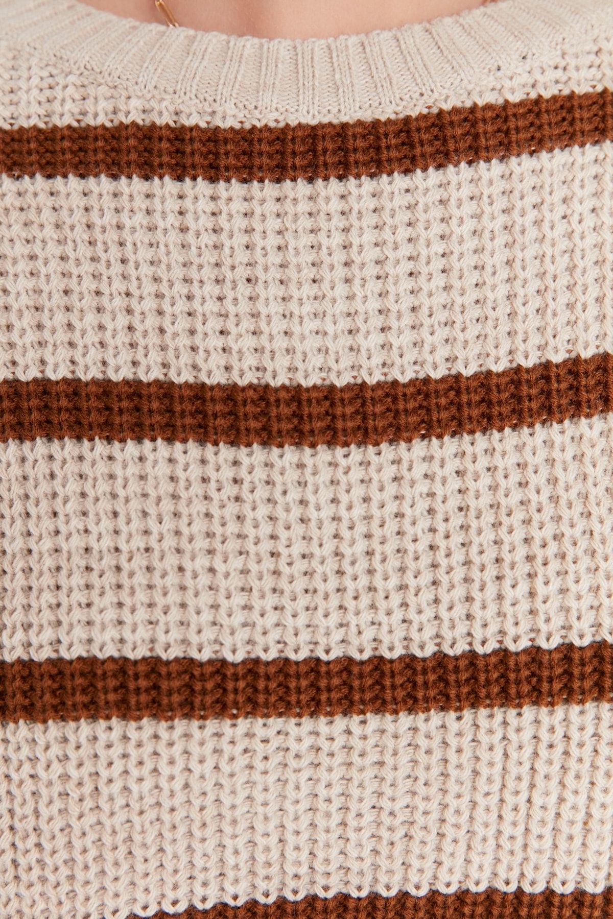 Trendyol Collection-Stone Crop Basic Strickpullover mit Streifen TWOAW23KZ00390 4