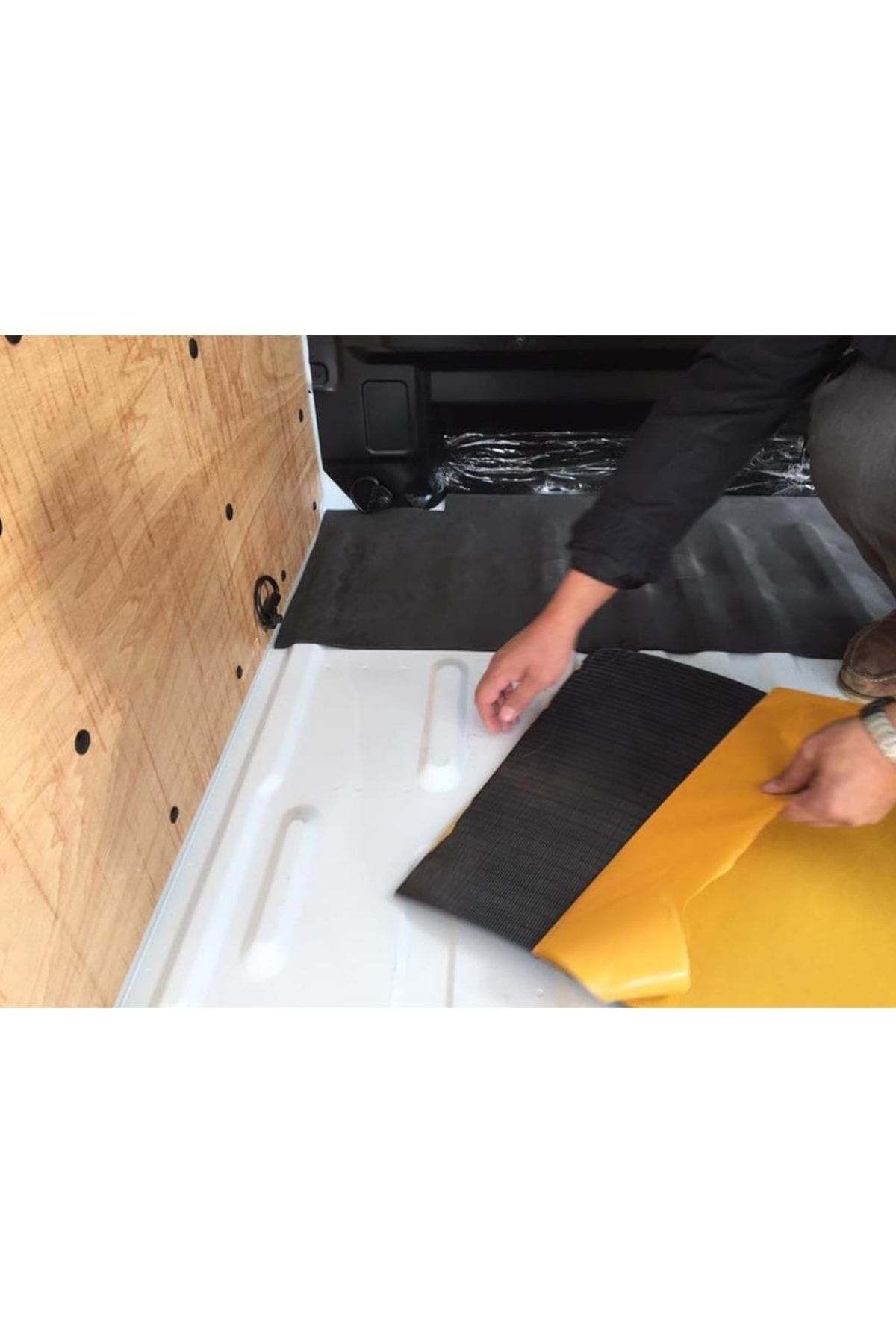 Oto Ses Yalıtım Kauçuk Sünger Yapışkanlı 6mm 20cmx100cm