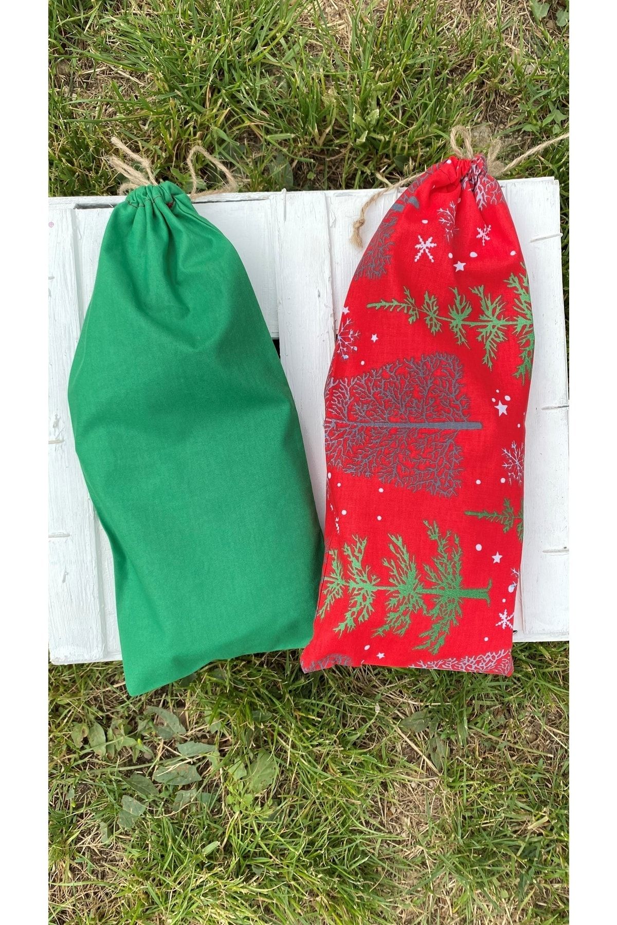 White Alamode Set De 2 Pungi Cadou Roșu-verde Cu Tematică De Anul Nou - One Size