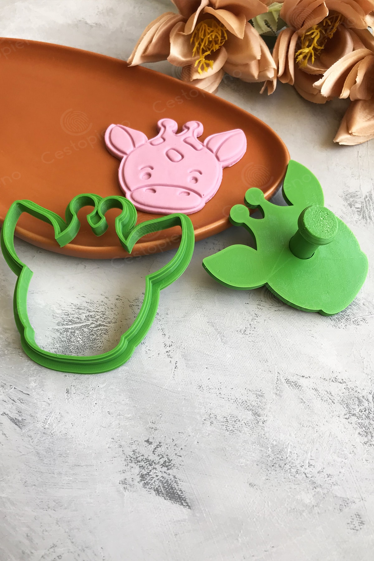 Printed Giraffe Dough Shaper