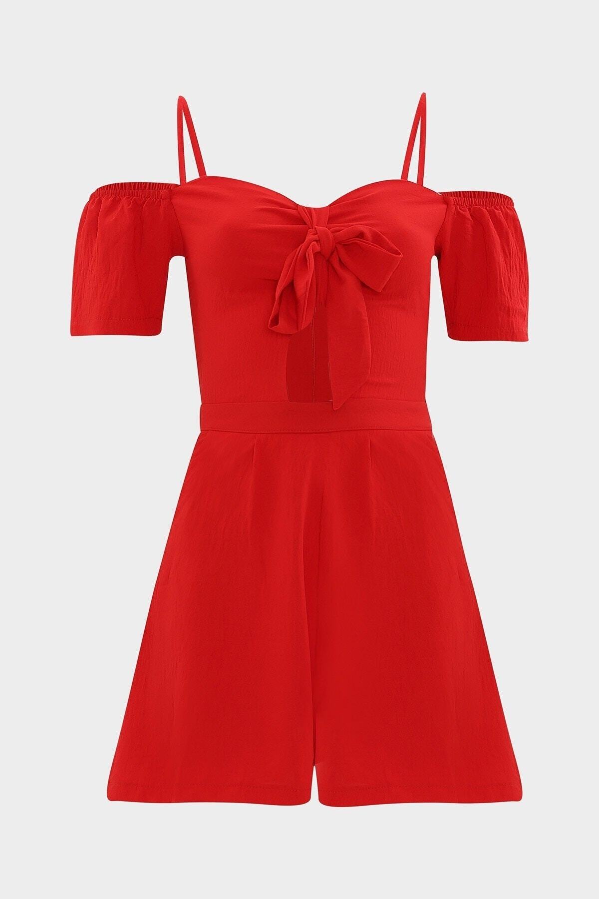 Açelya Okcu-Cut Out Collar Detailed Shorts Jumpsuit 1