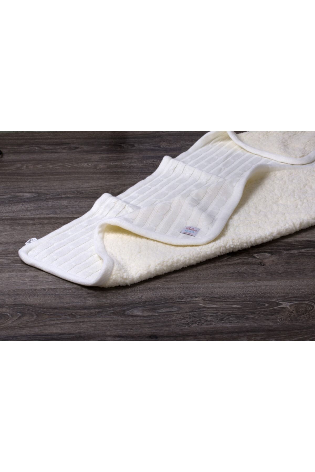 Betires Home-Knitted Baby Blanket Ecru 2