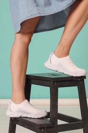 Kadın Beyaz Comfort System Yürüyüş & Koşu Spor Ayakkabı 24707