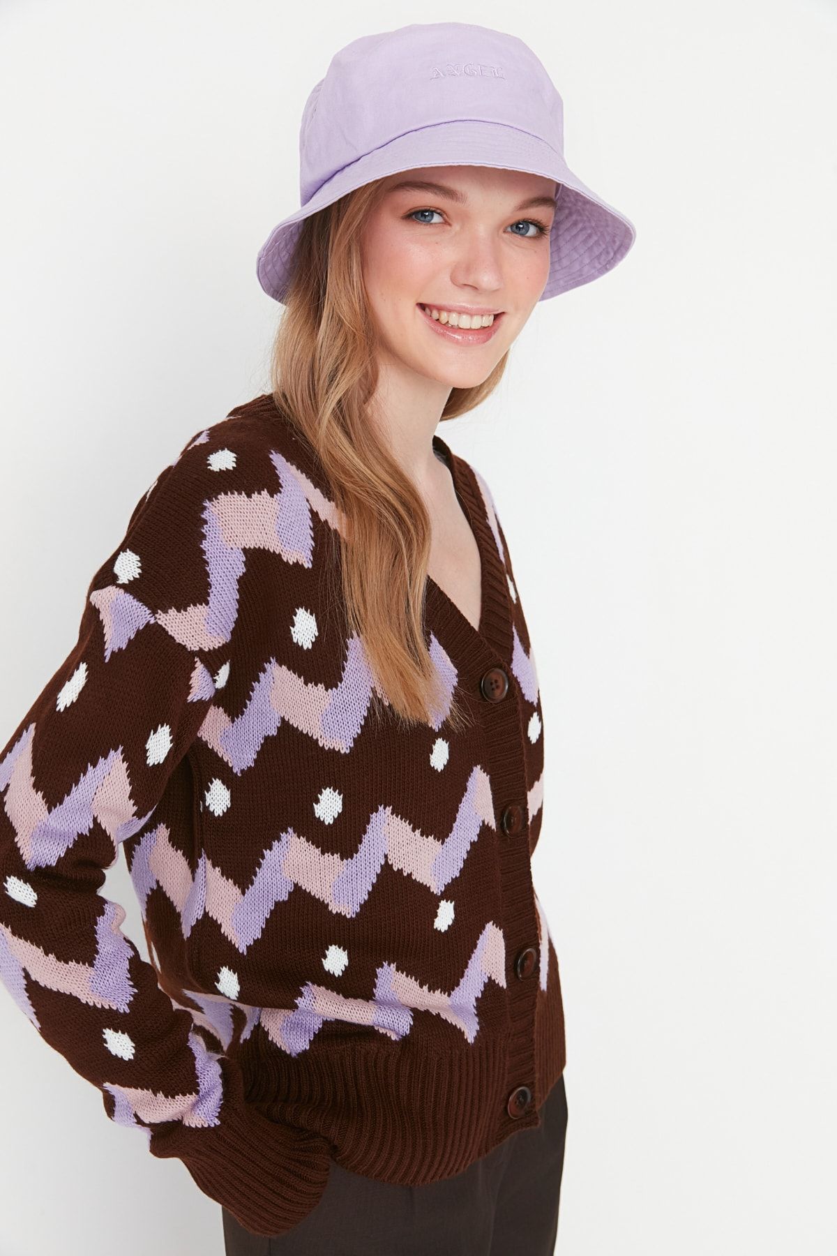 Trendyol Collection Strickjacke Braun Regular Fit