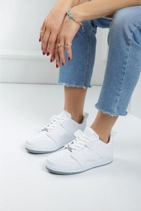 Beyaz Bağlı Kadın Sneaker TP2471