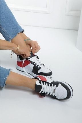 Siyah Kırmızı Bağlı Kadın Sneaker TP2471