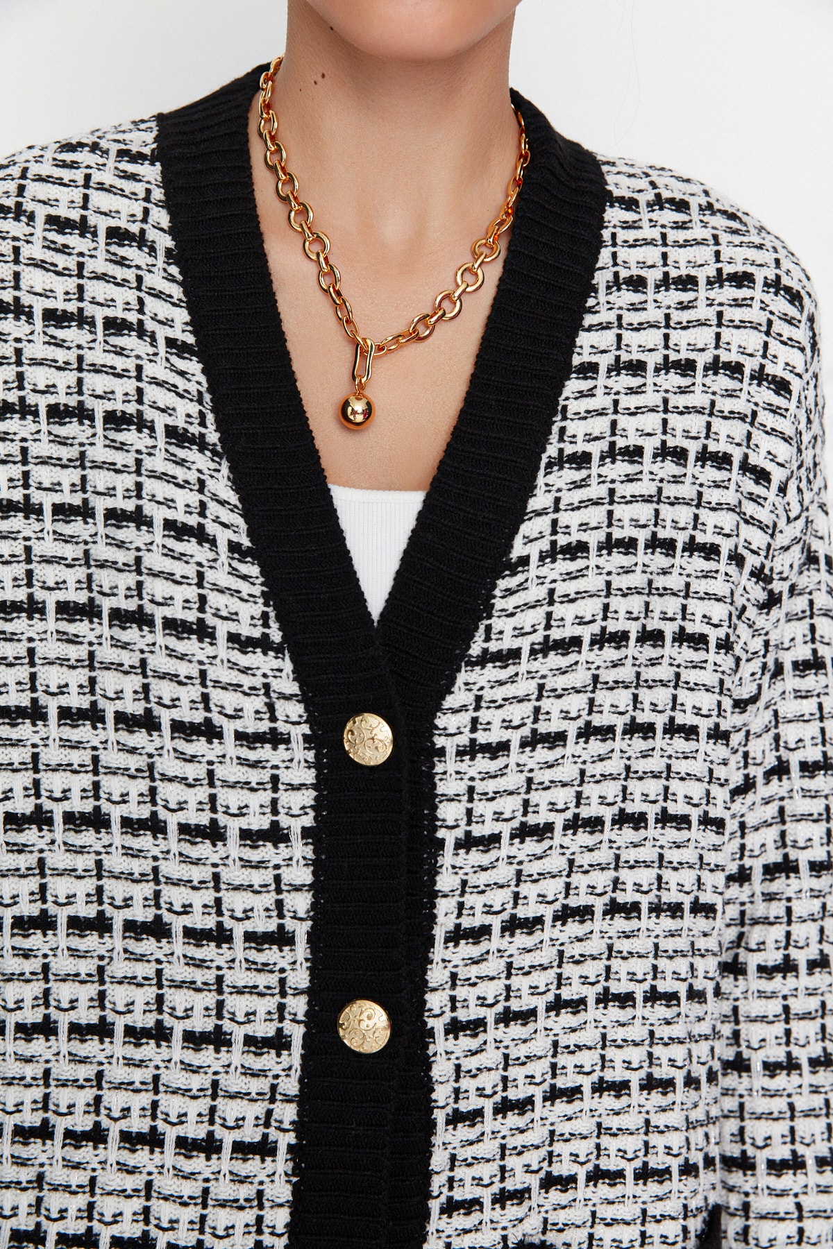 Trendyol Collection Černý Wide Fit Tweed Look Třpytivý pletený Cardigan TWOAW21HI0250