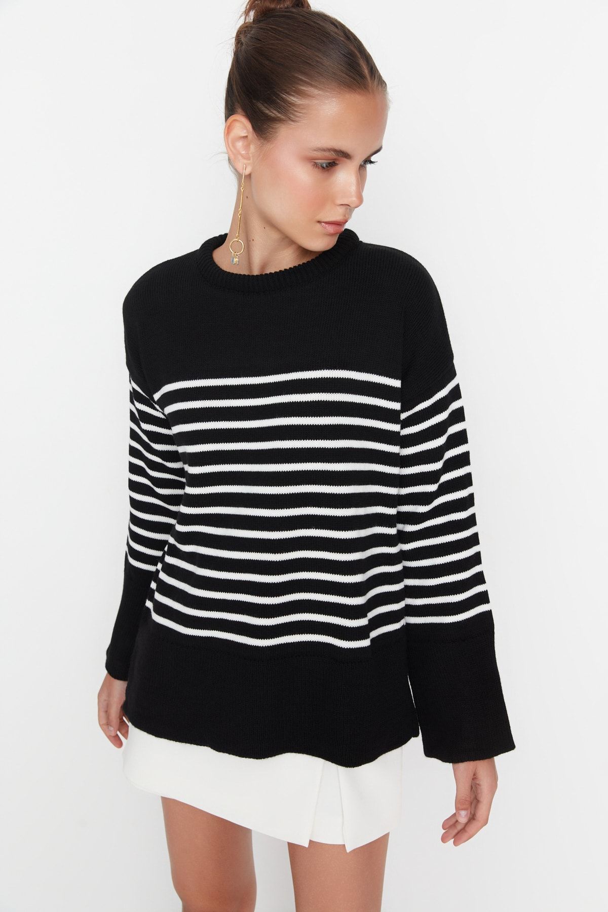 Trendyol Collection Pullover Schwarz Oversized