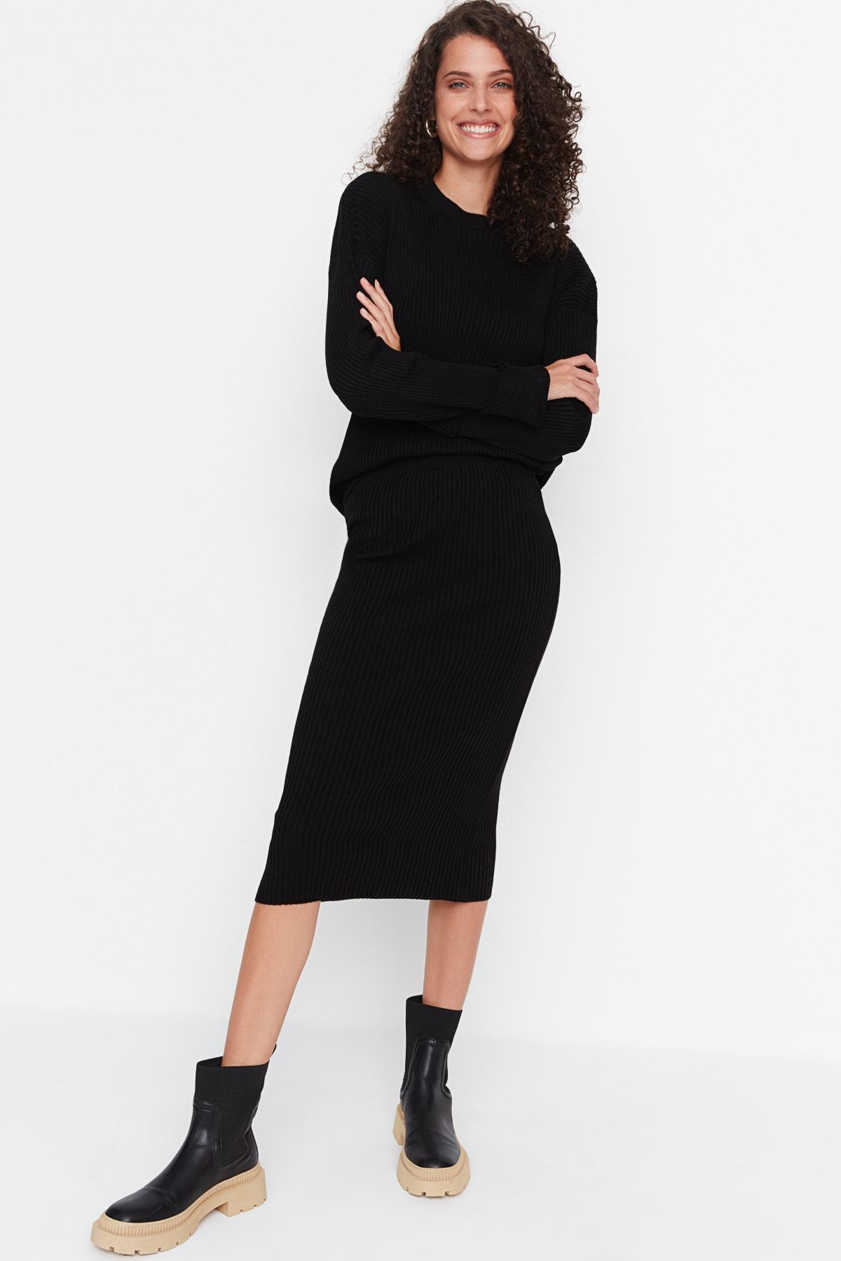 Trendyol Collection Zweiteiler Schwarz Regular Fit FN8248