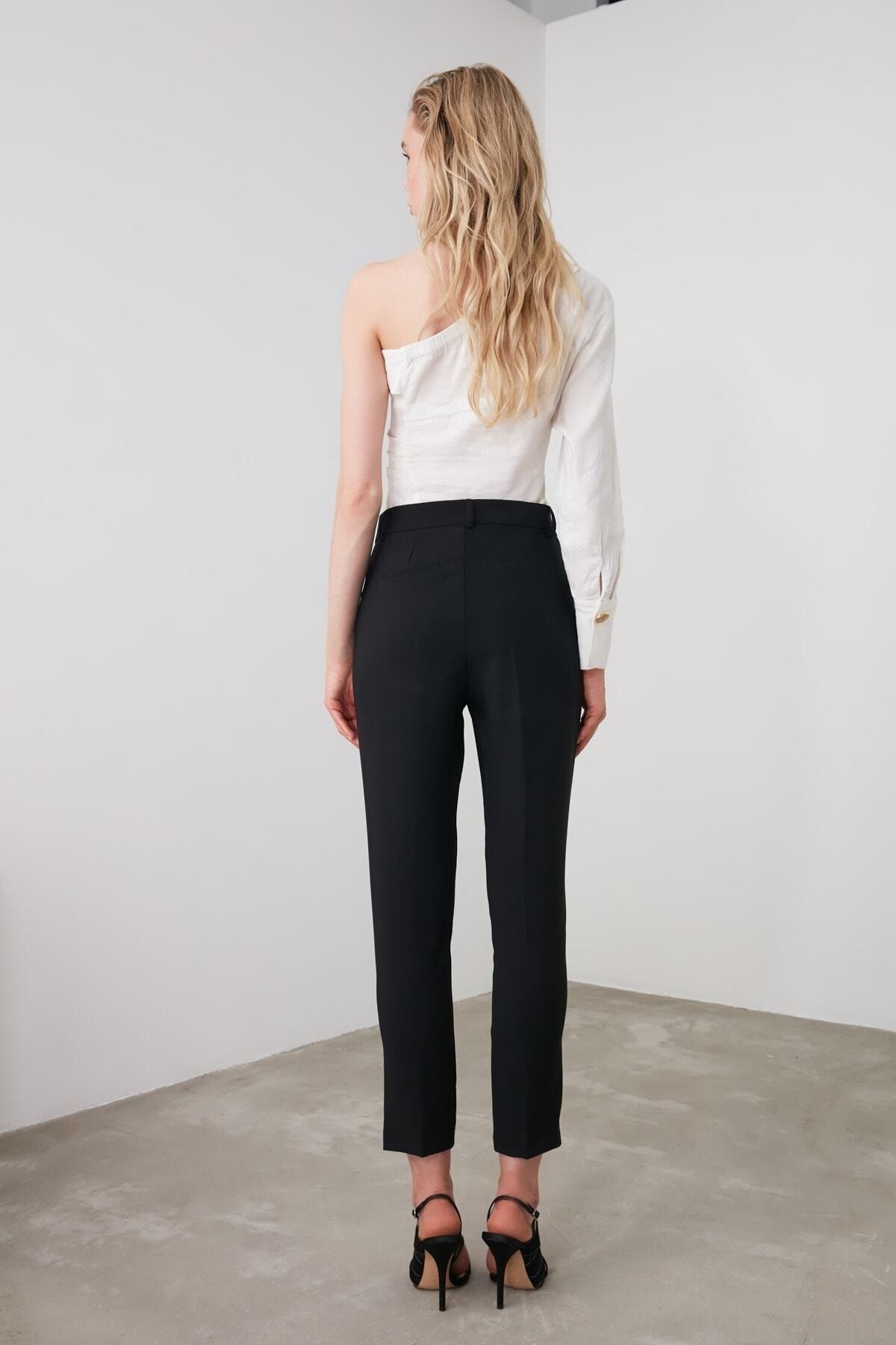 Trendyol Collection-Schwarze Basic-Zigarettenhose aus gewebtem Stoff mit schmalem Bein TWOSS19ST0038 14